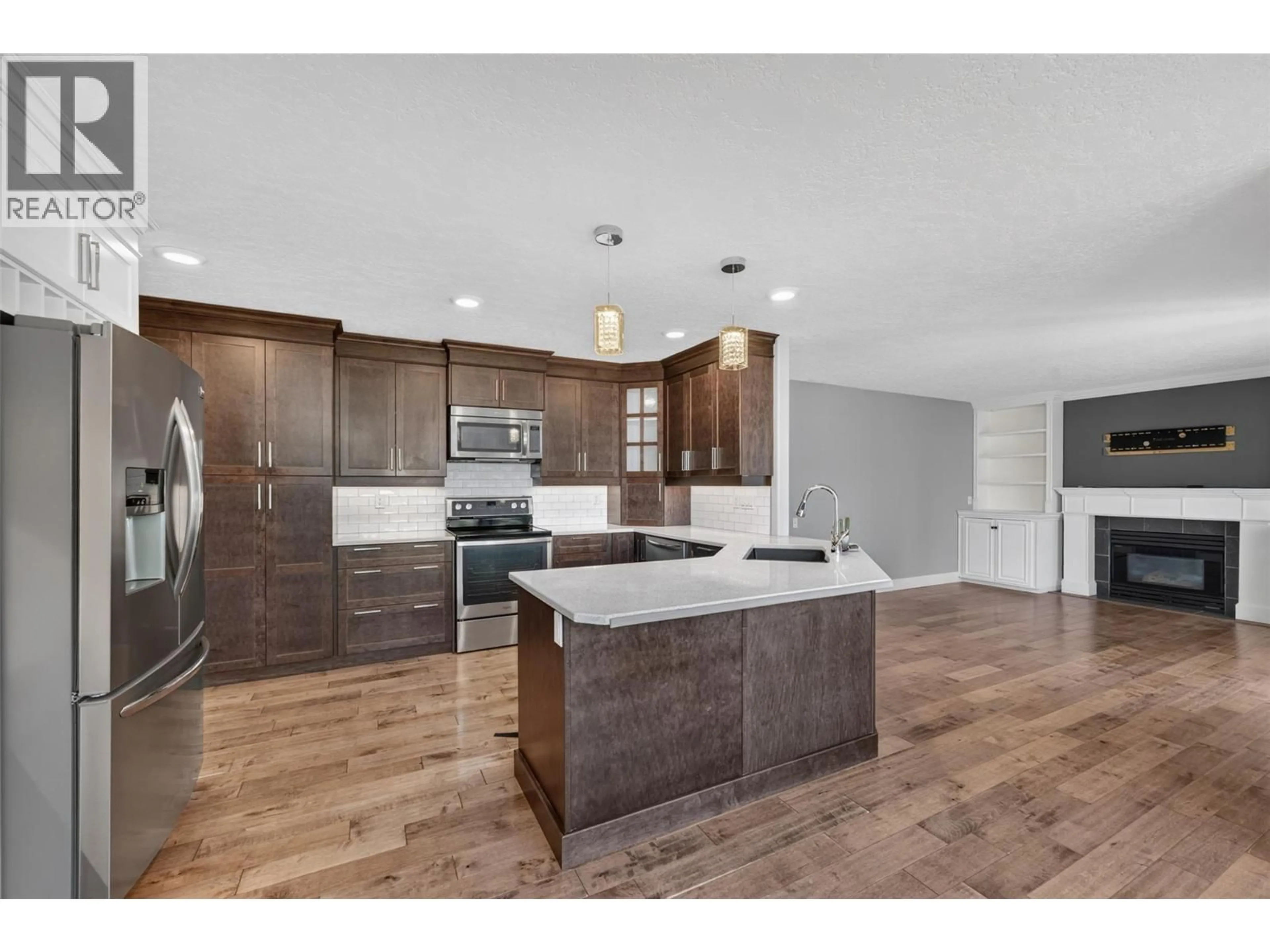 Open concept kitchen, unknown for 10717 COTTONWOOD CRESCENT, Dawson Creek British Columbia V1G4E4