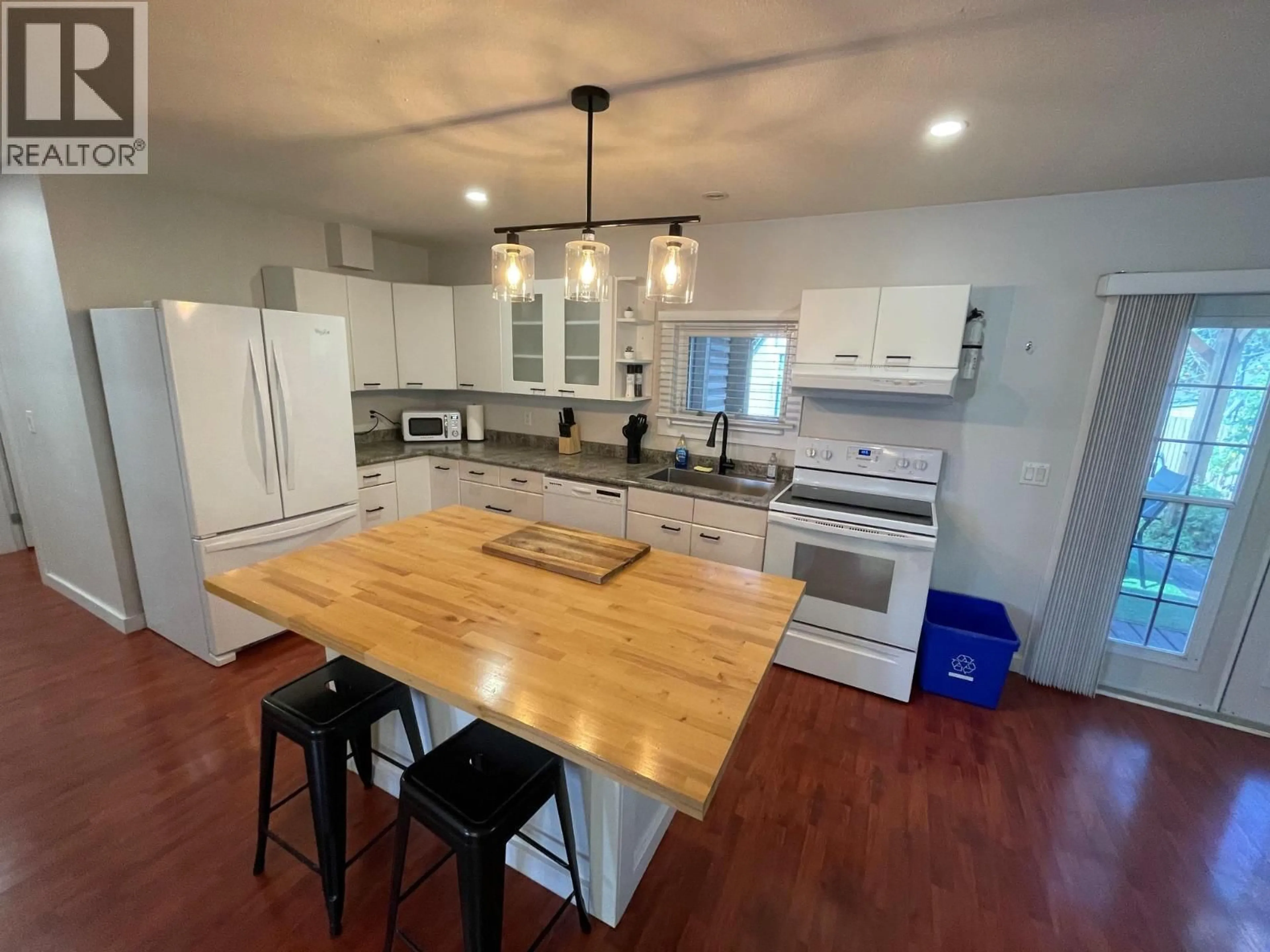 Open concept kitchen, unknown for 1605 NEIMI ROAD, Christina Lake British Columbia V0H1E0