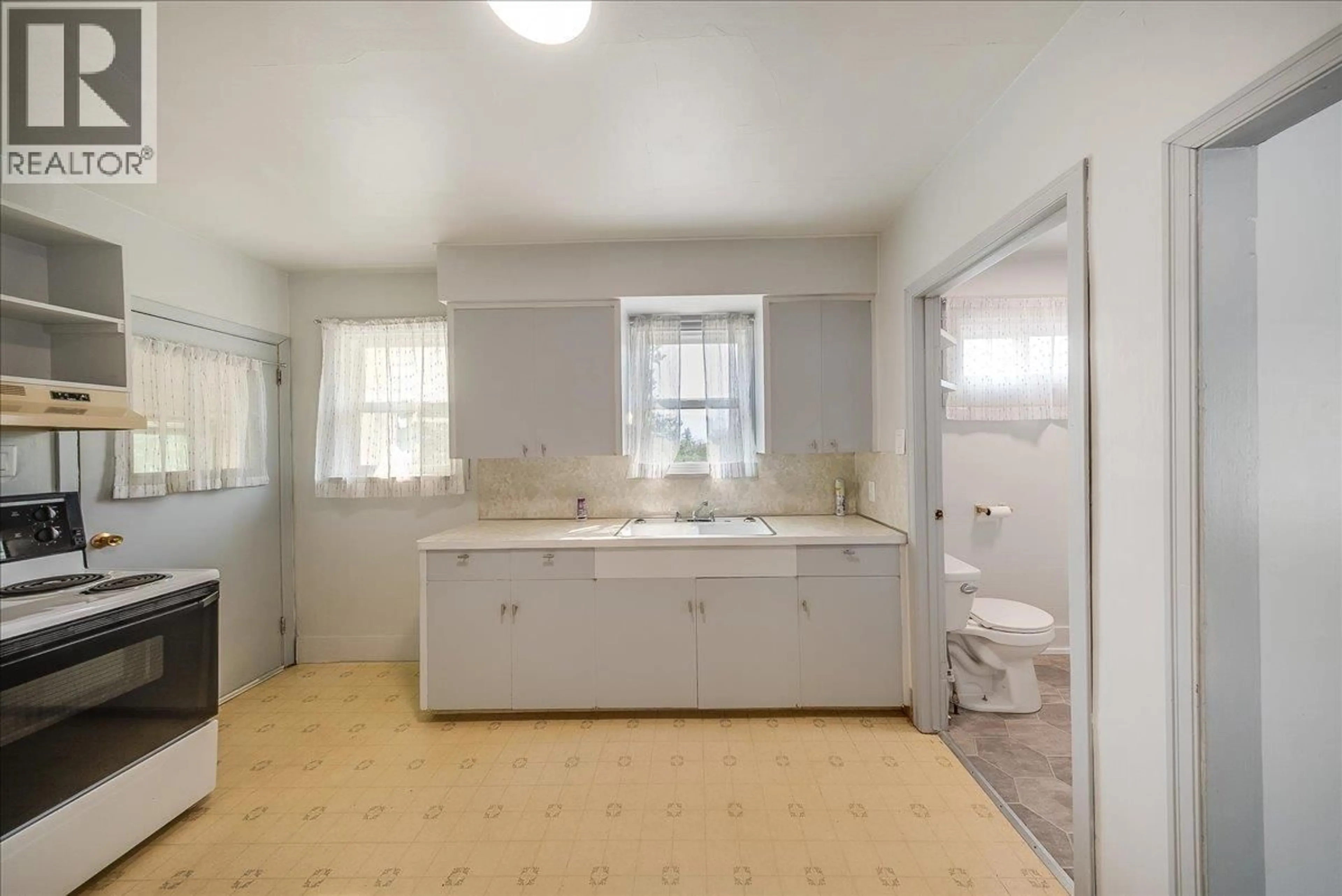 Unknown for 795 BINNS STREET, Trail British Columbia V1R3G6