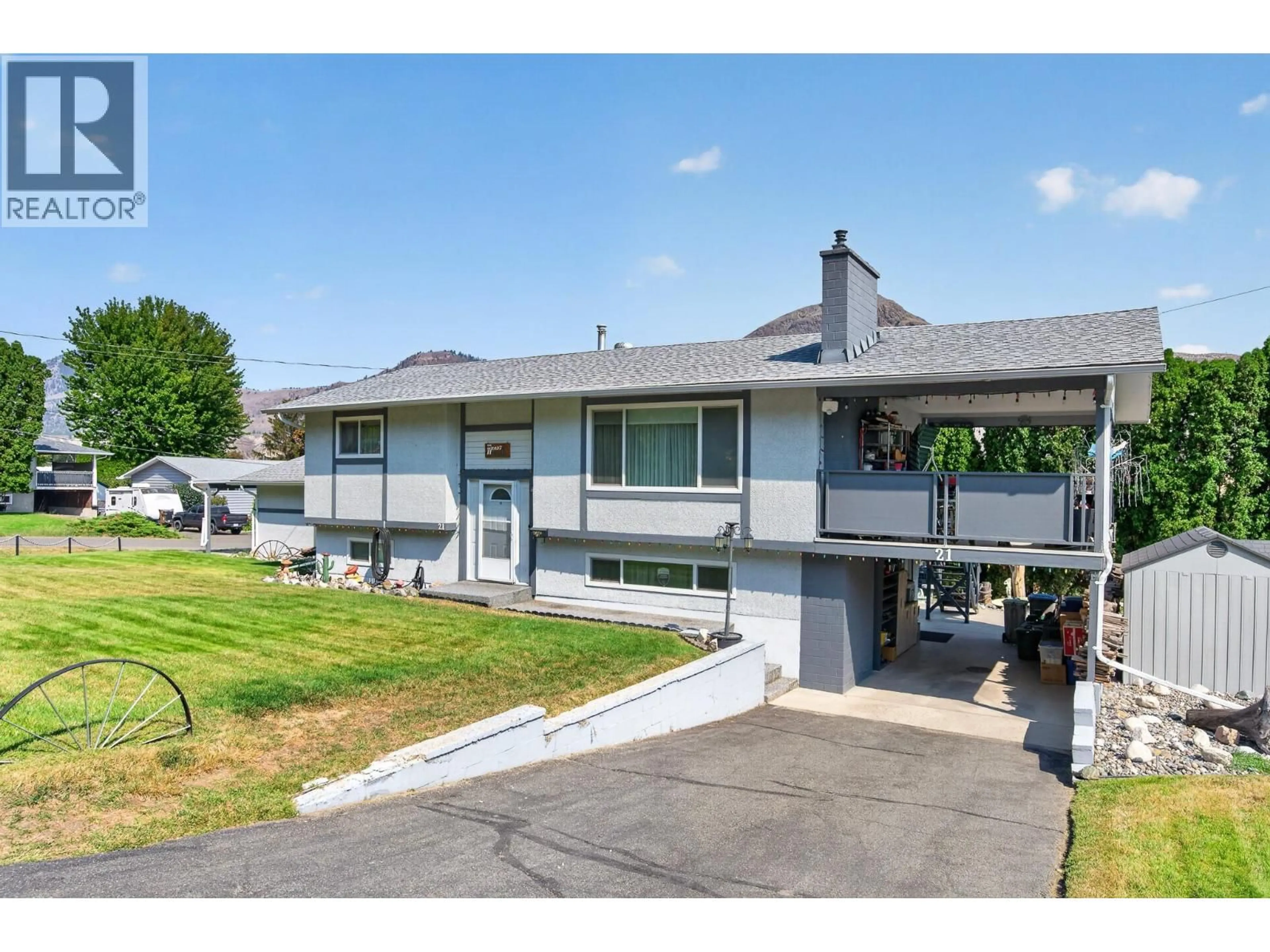 A pic from outside/outdoor area/front of a property/back of a property/a pic from drone, street for 21 KELSO CRESCENT, Kamloops British Columbia V2C5A1