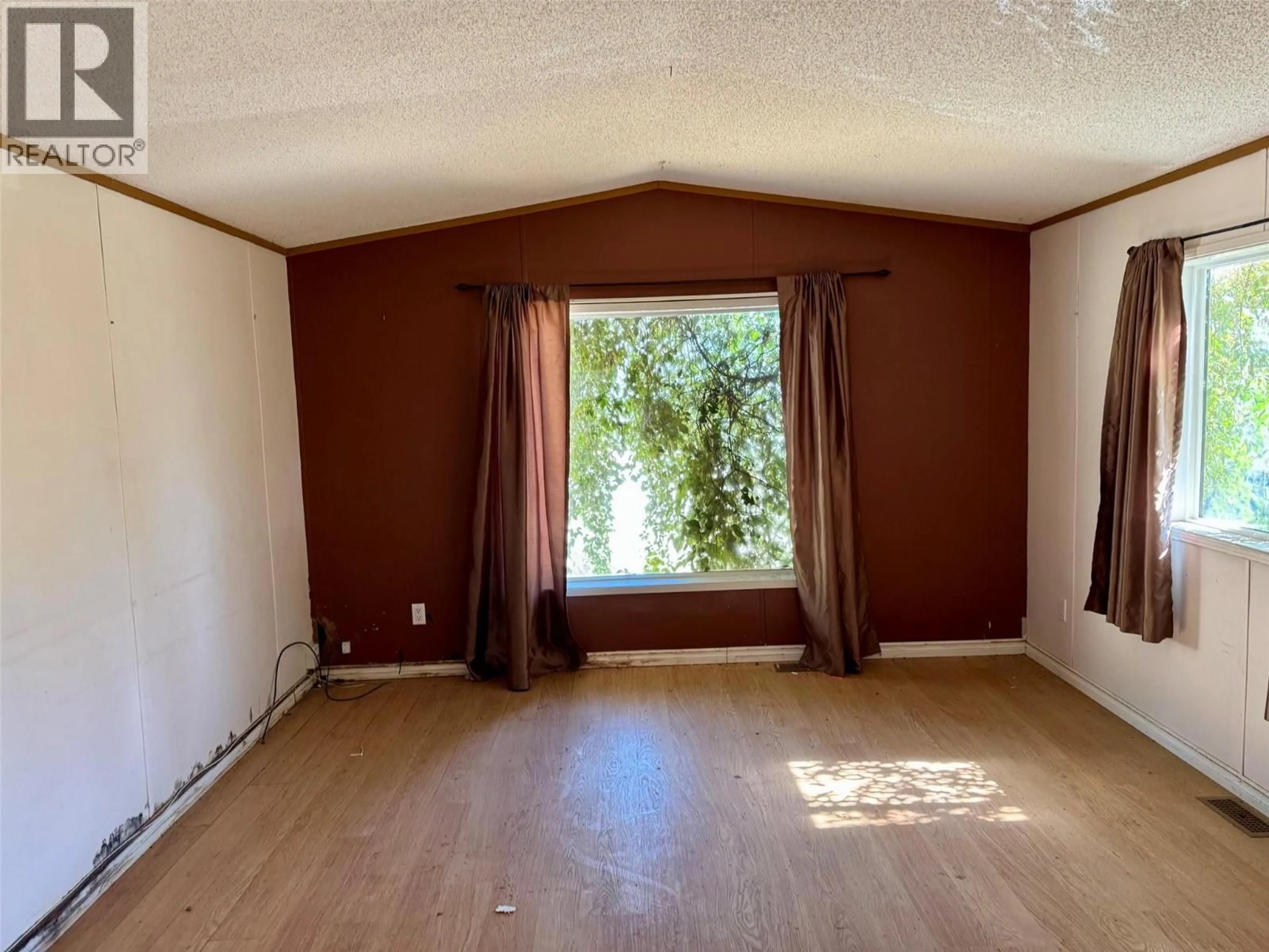 A pic of a room for 1 - 3701 3 HIGHWAY, Erickson British Columbia V0B1G1