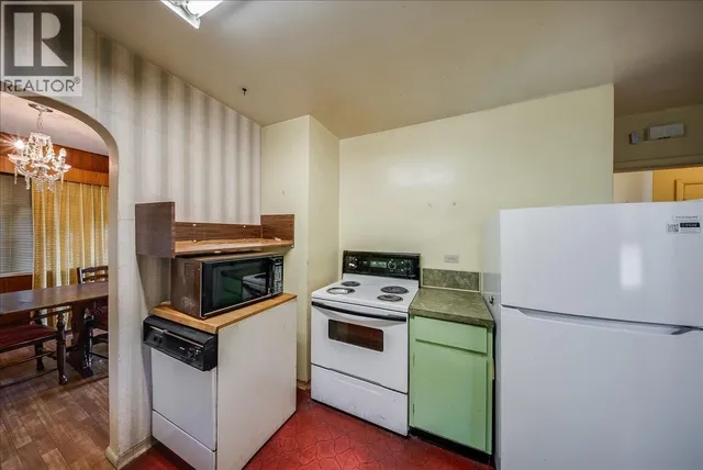664 FORREST DRIVE, Warfield 5