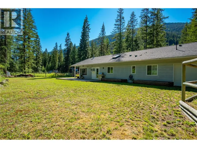 2222 JENISA ROAD, Castlegar 3