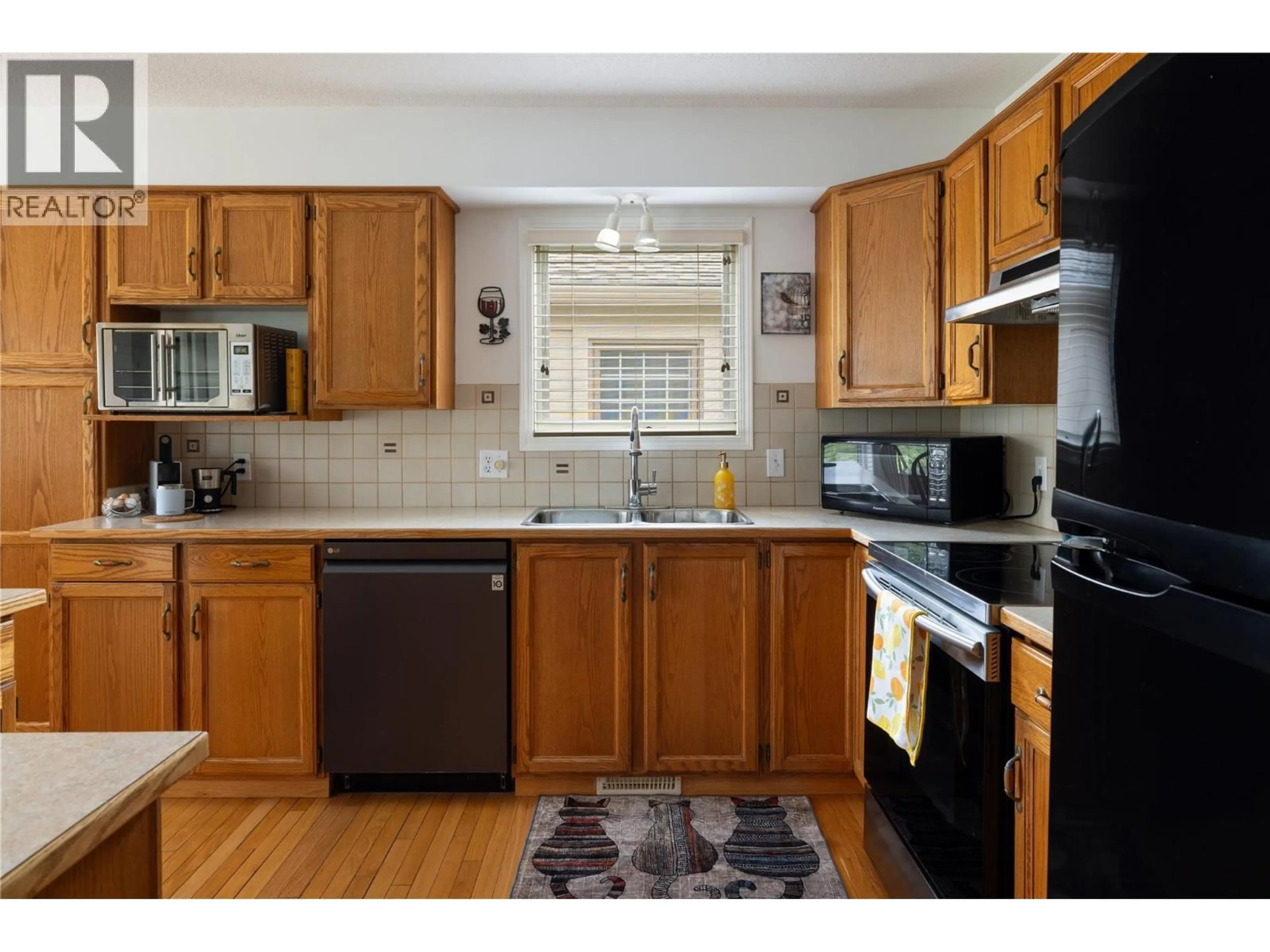 Standard kitchen, unknown for 72 - 595 YATES ROAD, Kelowna British Columbia V1V1P8