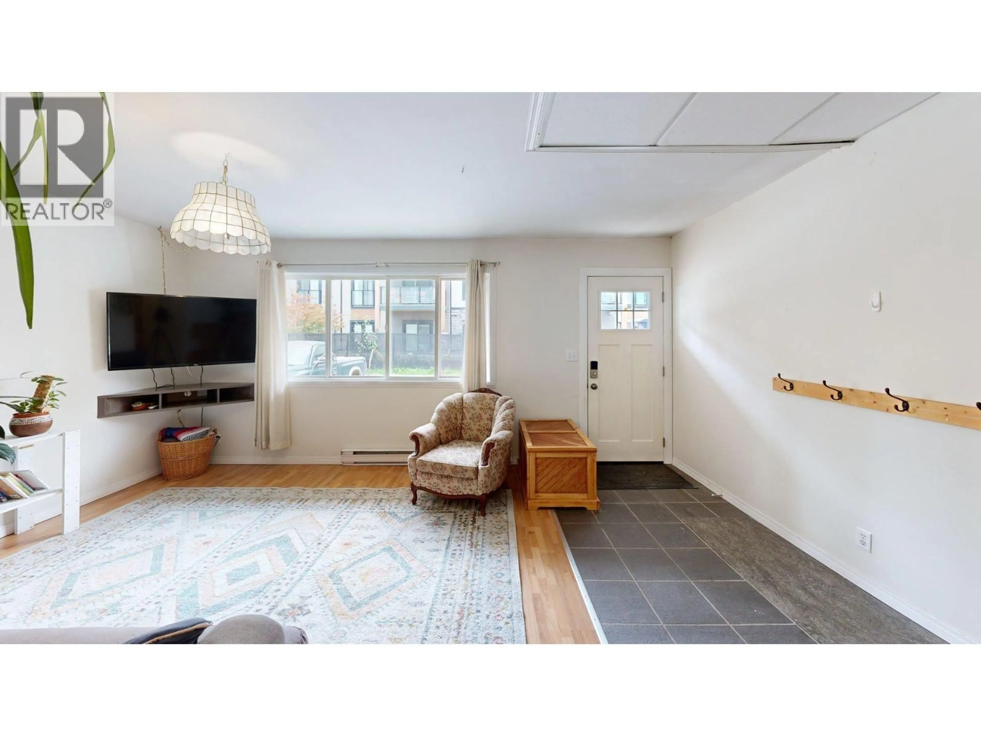 Living room with furniture, unknown for 14 - 400 5TH  S AVENUE, Golden British Columbia V0A1H0