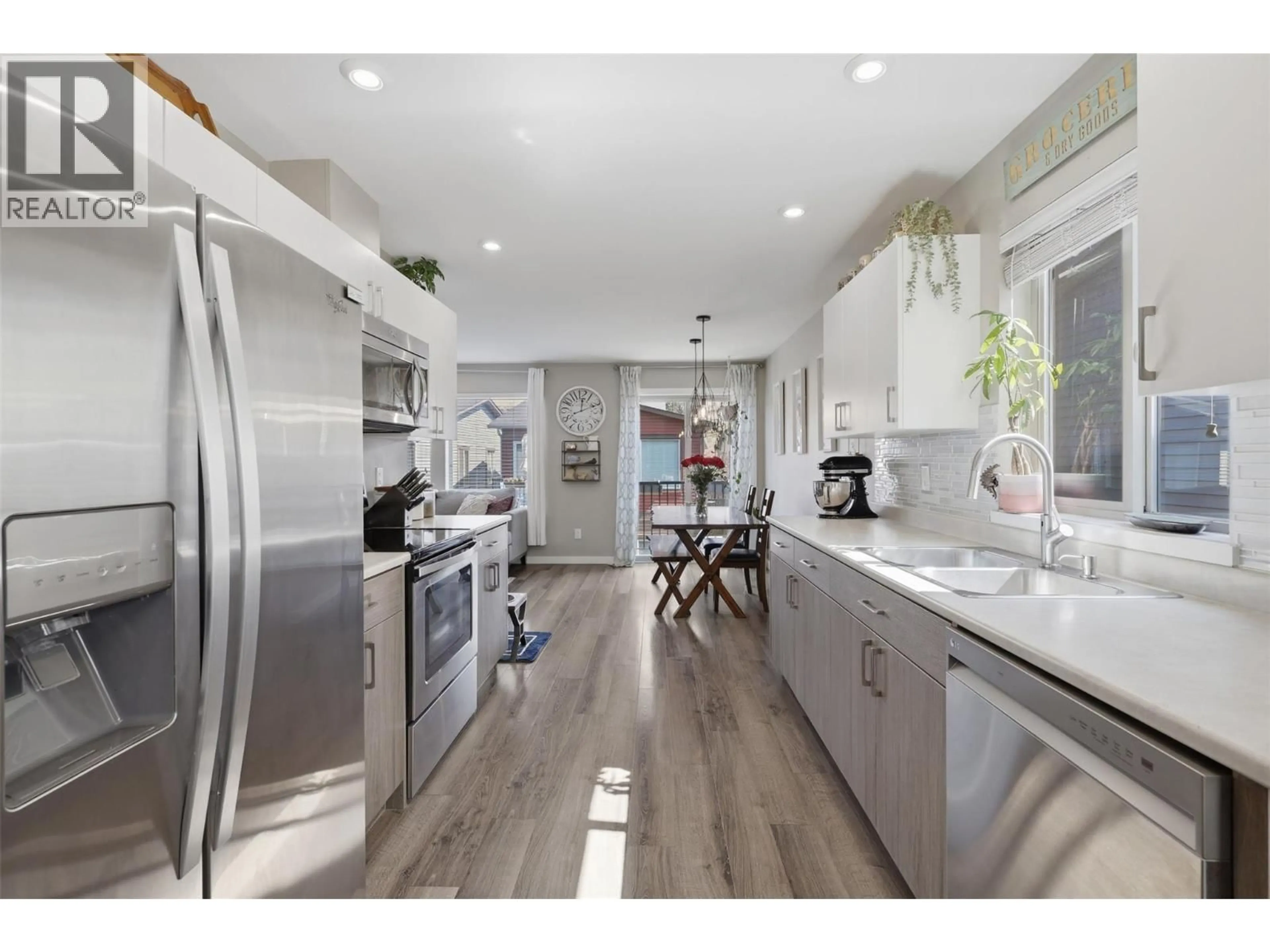 Open concept kitchen, unknown for 136 - 1850 HUGH ALLAN DRIVE, Kamloops British Columbia V1S0C2