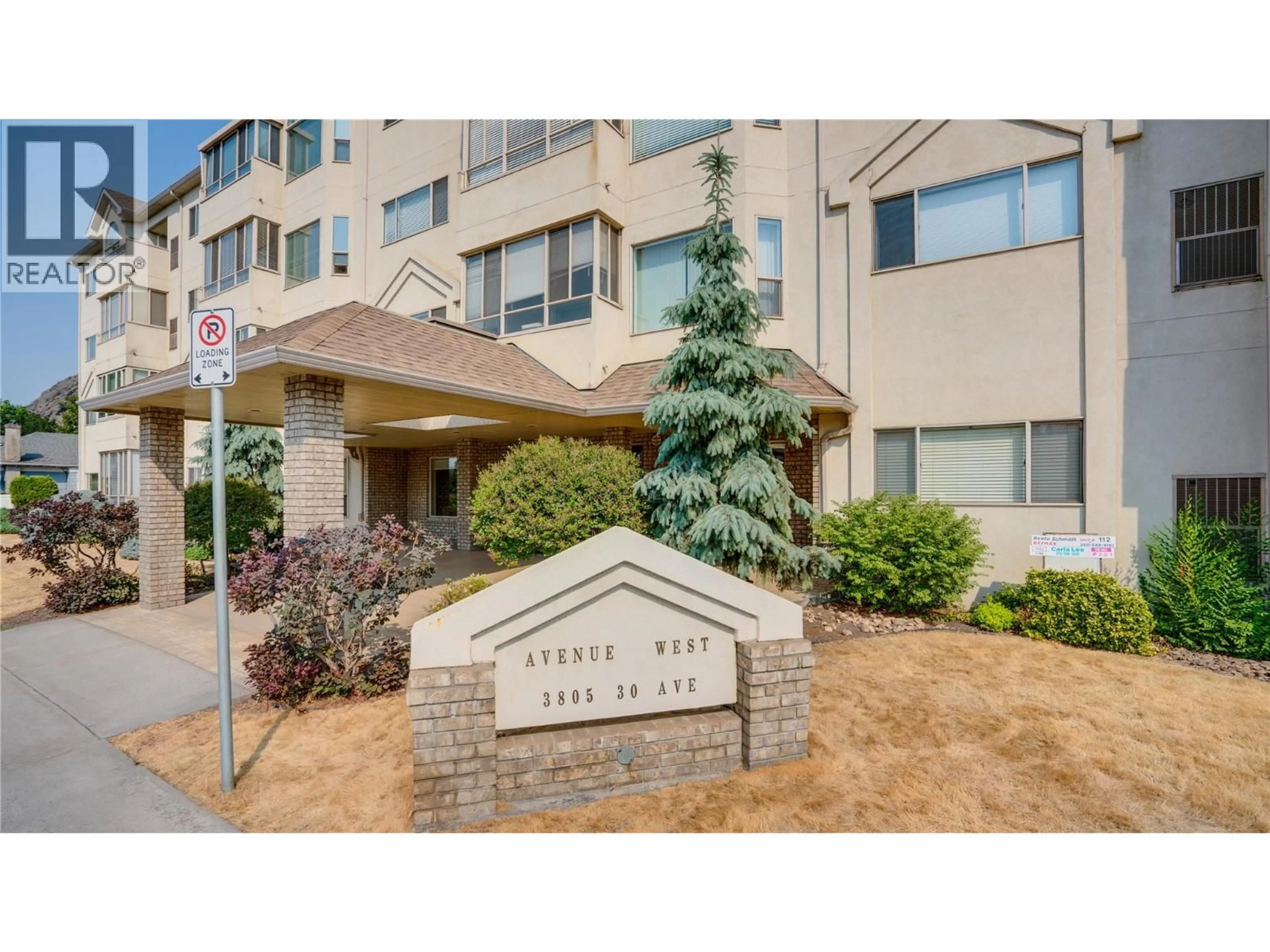 Indoor foyer for 308 - 3805 30 AVENUE, Vernon British Columbia V1T9M3
