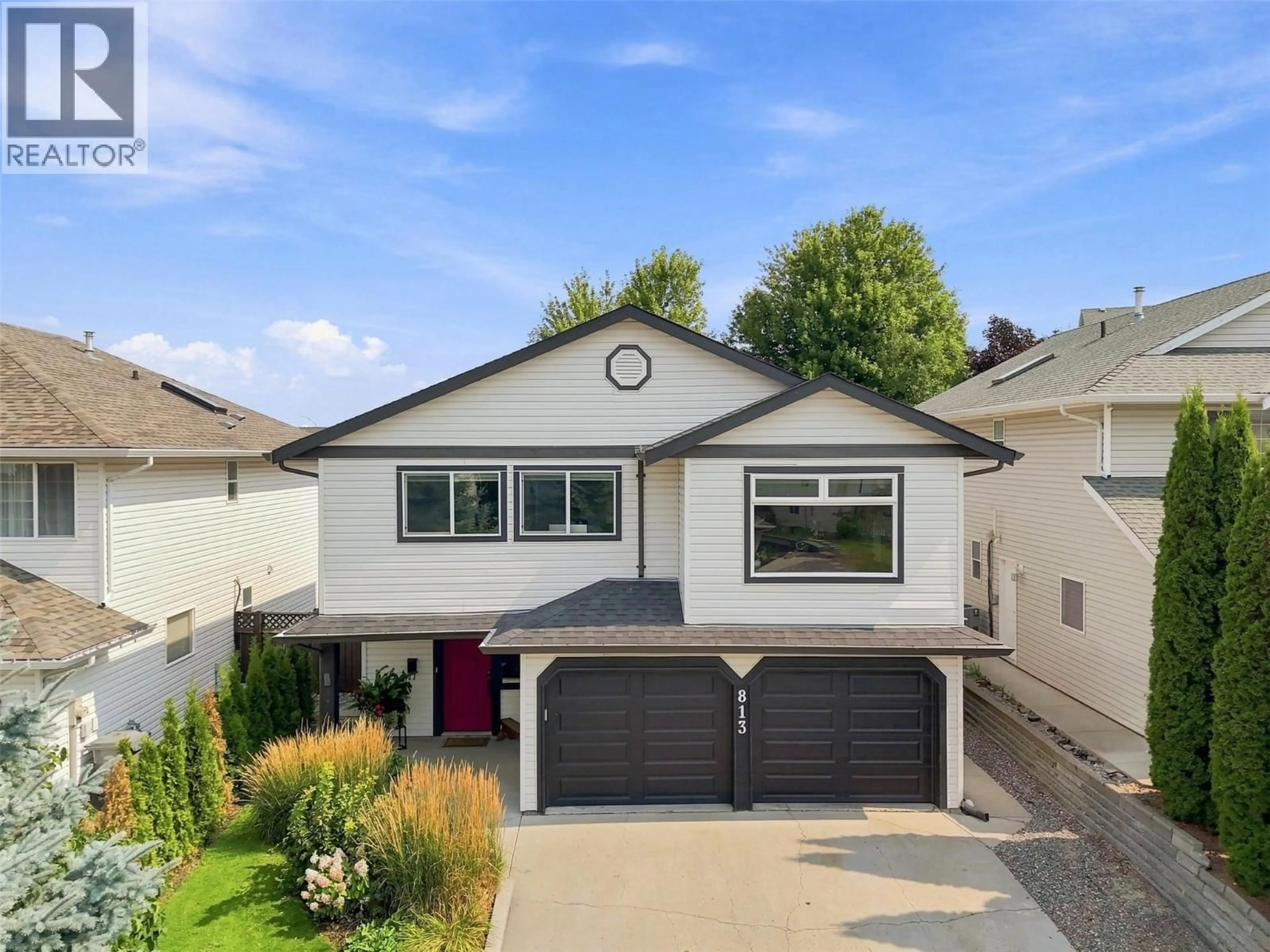 A pic from outside/outdoor area/front of a property/back of a property/a pic from drone, street for 813 REGENT CRESCENT, Kamloops British Columbia V1S1X1