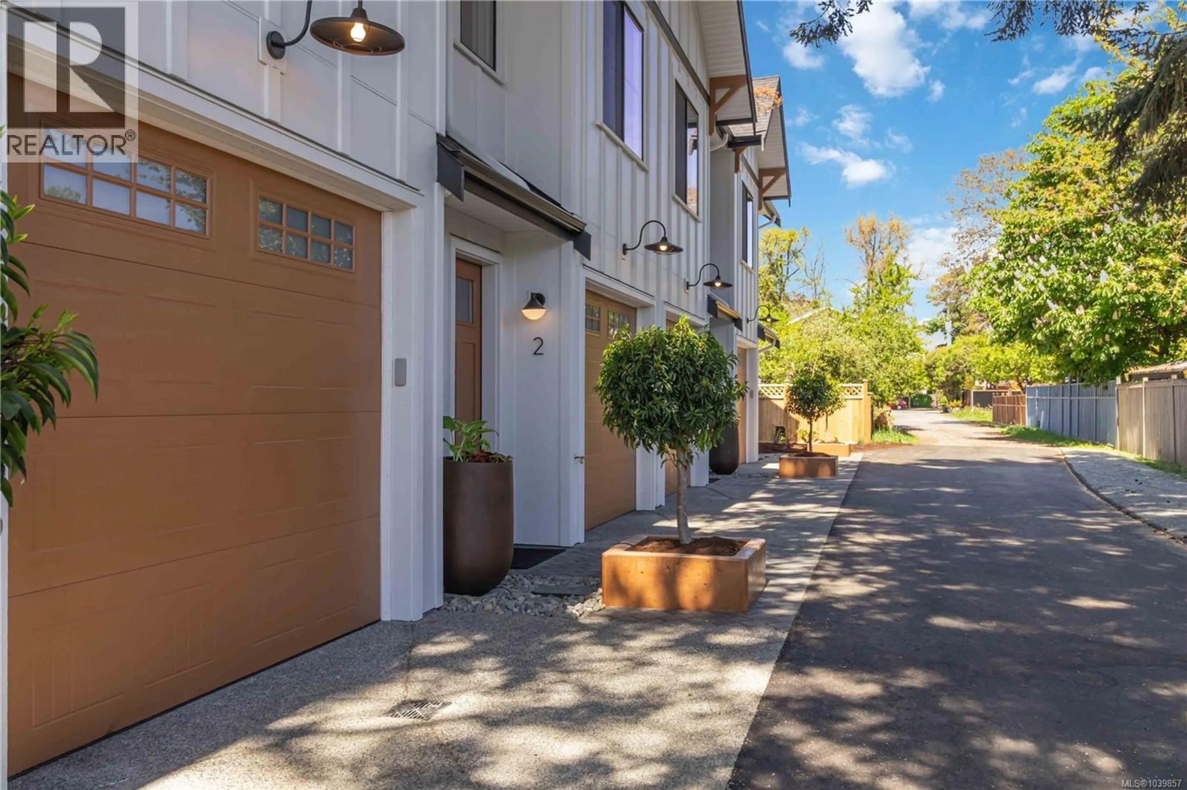 Patio, street for 1 - 2312 ORCHARD AVENUE, Sidney British Columbia V8L1T6