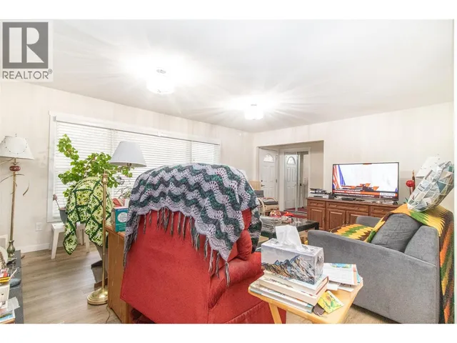 350 RUTLAND ROAD SOUTH, Kelowna 2