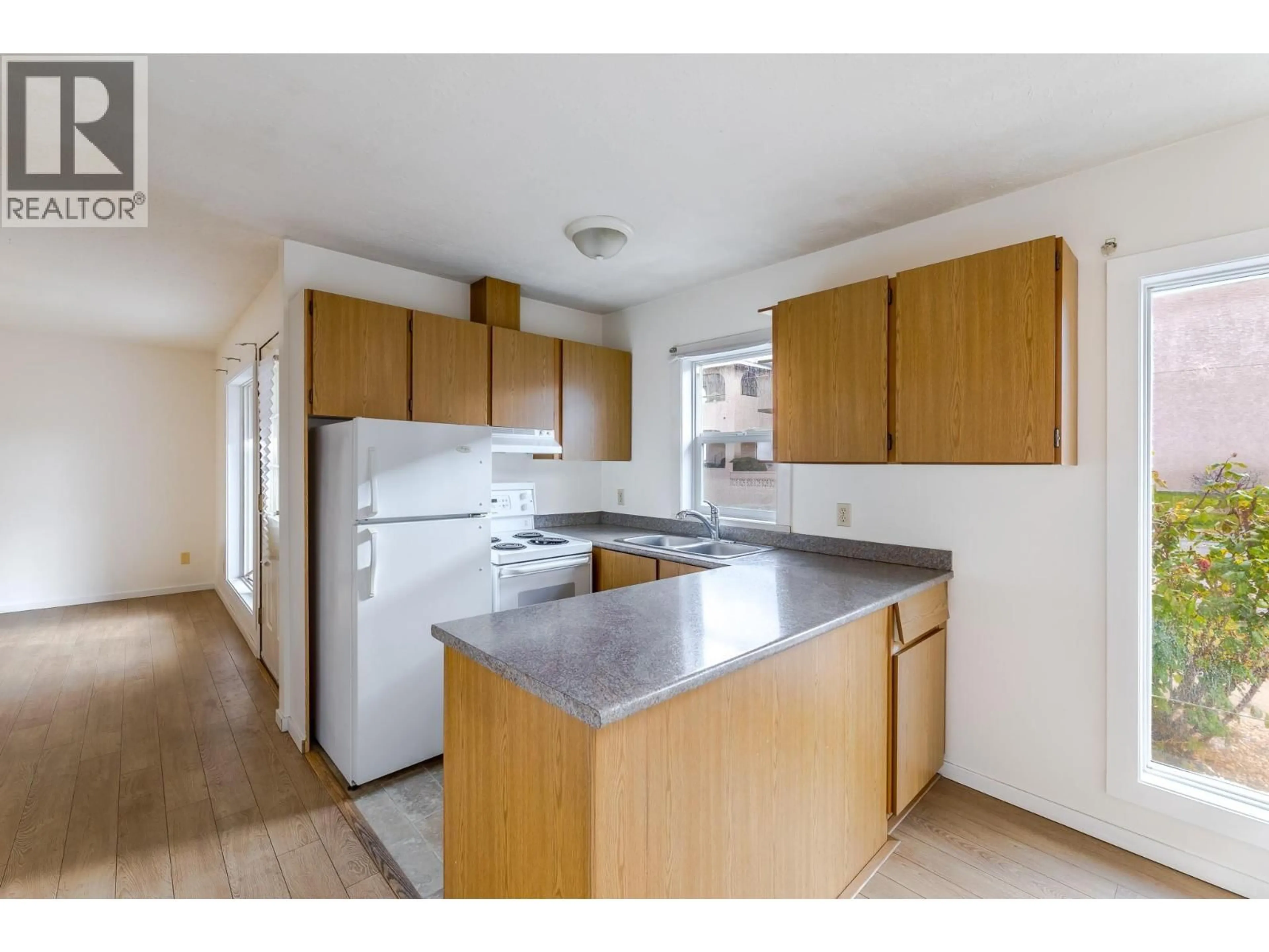 Standard kitchen, unknown for 1 - 8010 VEDETTE DRIVE, Osoyoos British Columbia V0H1Z2