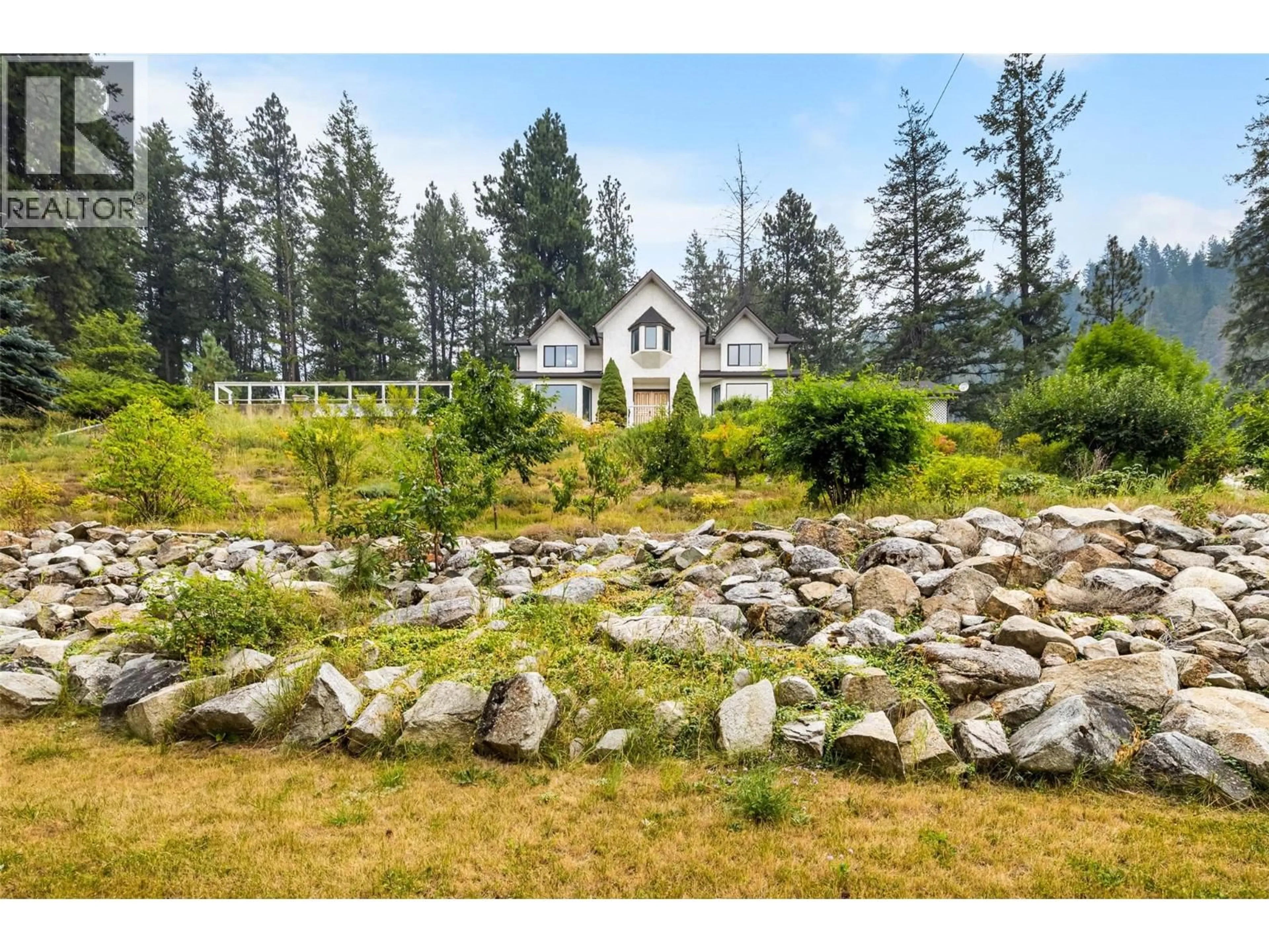 A pic from outside/outdoor area/front of a property/back of a property/a pic from drone, unknown for 6170 3A HIGHWAY, Creston British Columbia V0B2N1
