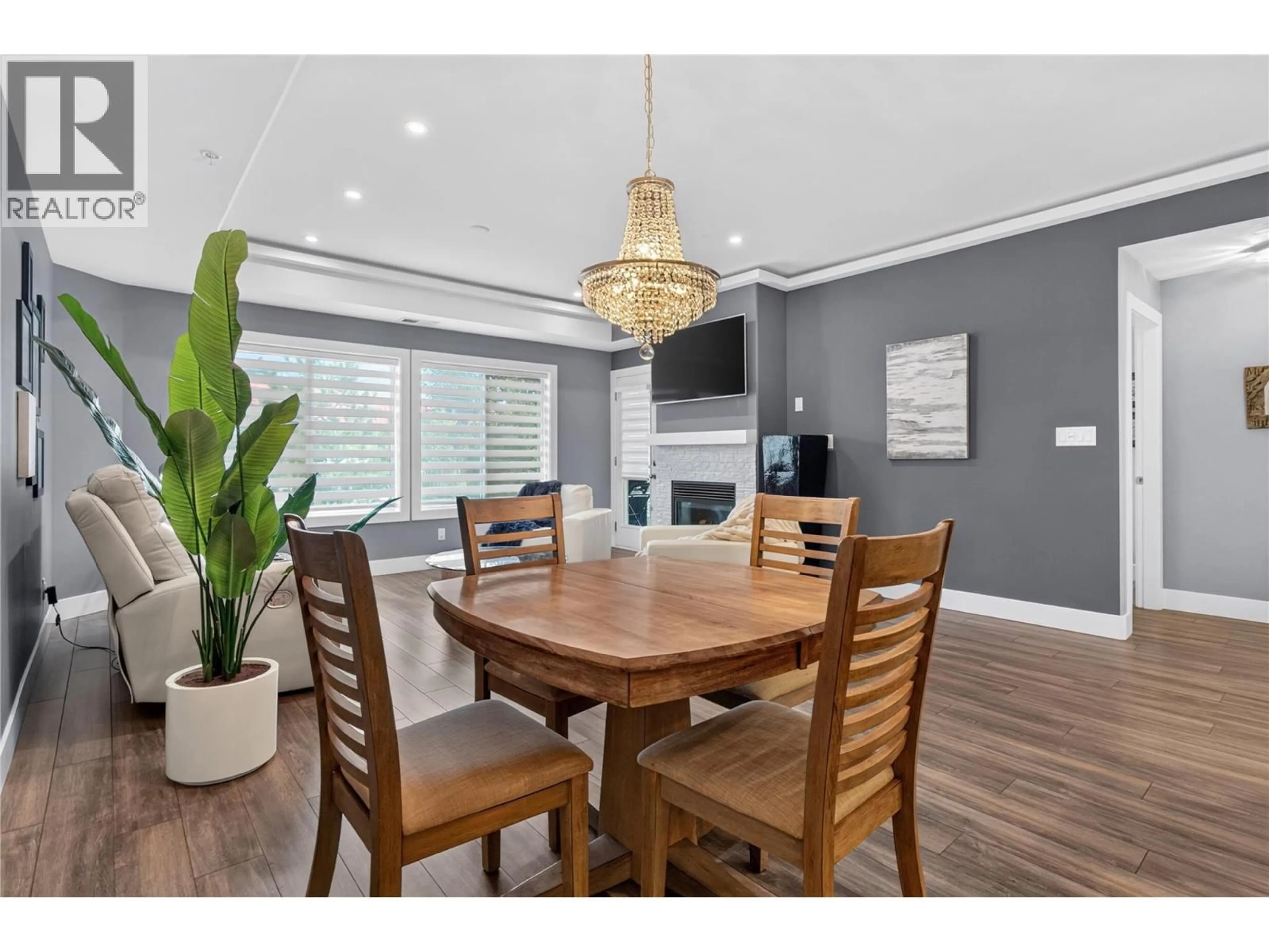 Dining room, wood/laminate floor for 305 - 277 YORKTON AVENUE, Penticton British Columbia V2A3V4