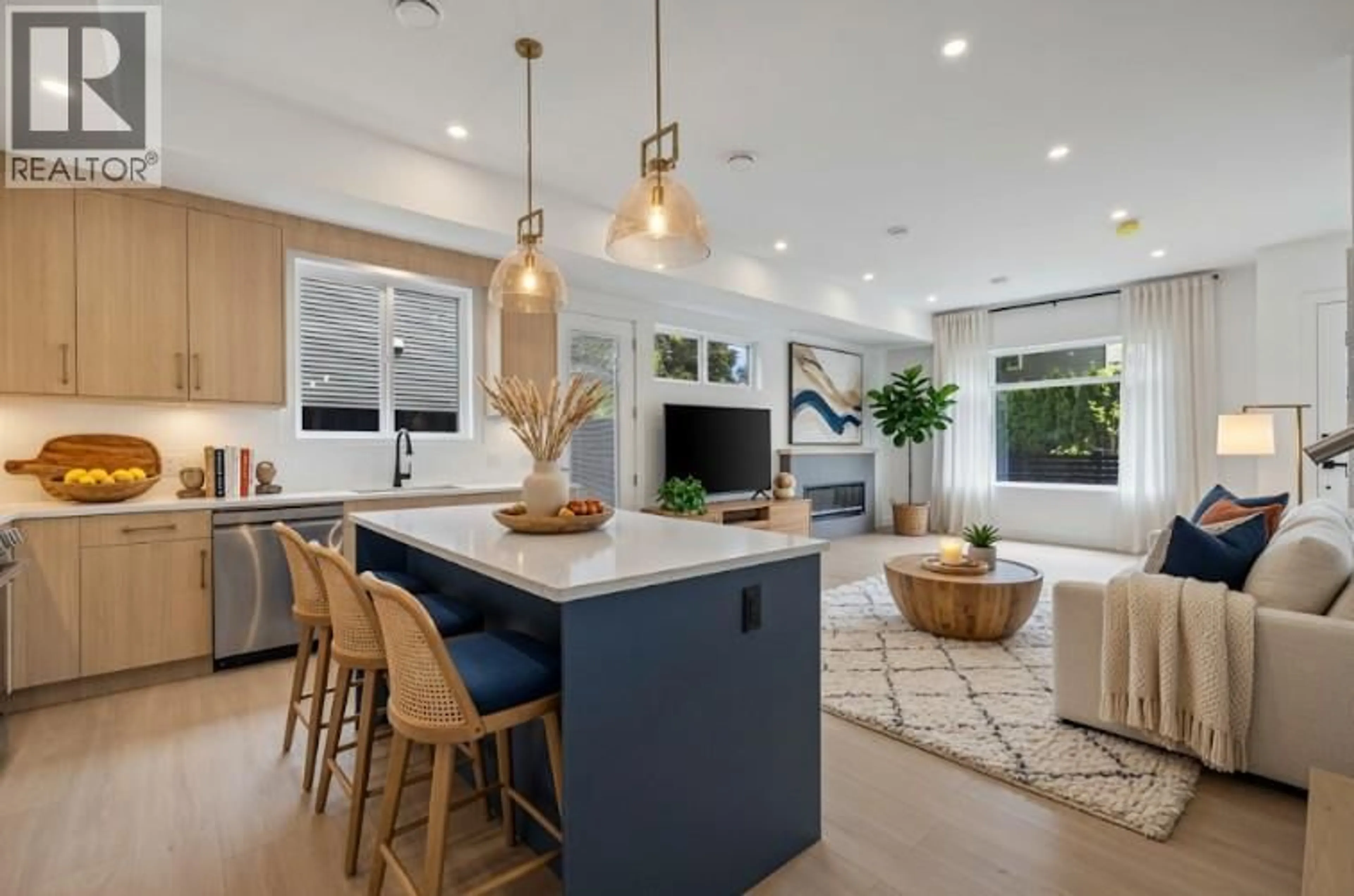 Open concept kitchen, ceramic/tile floor for 1 - 662 BIRCH AVENUE, Kelowna British Columbia V1Y3H1