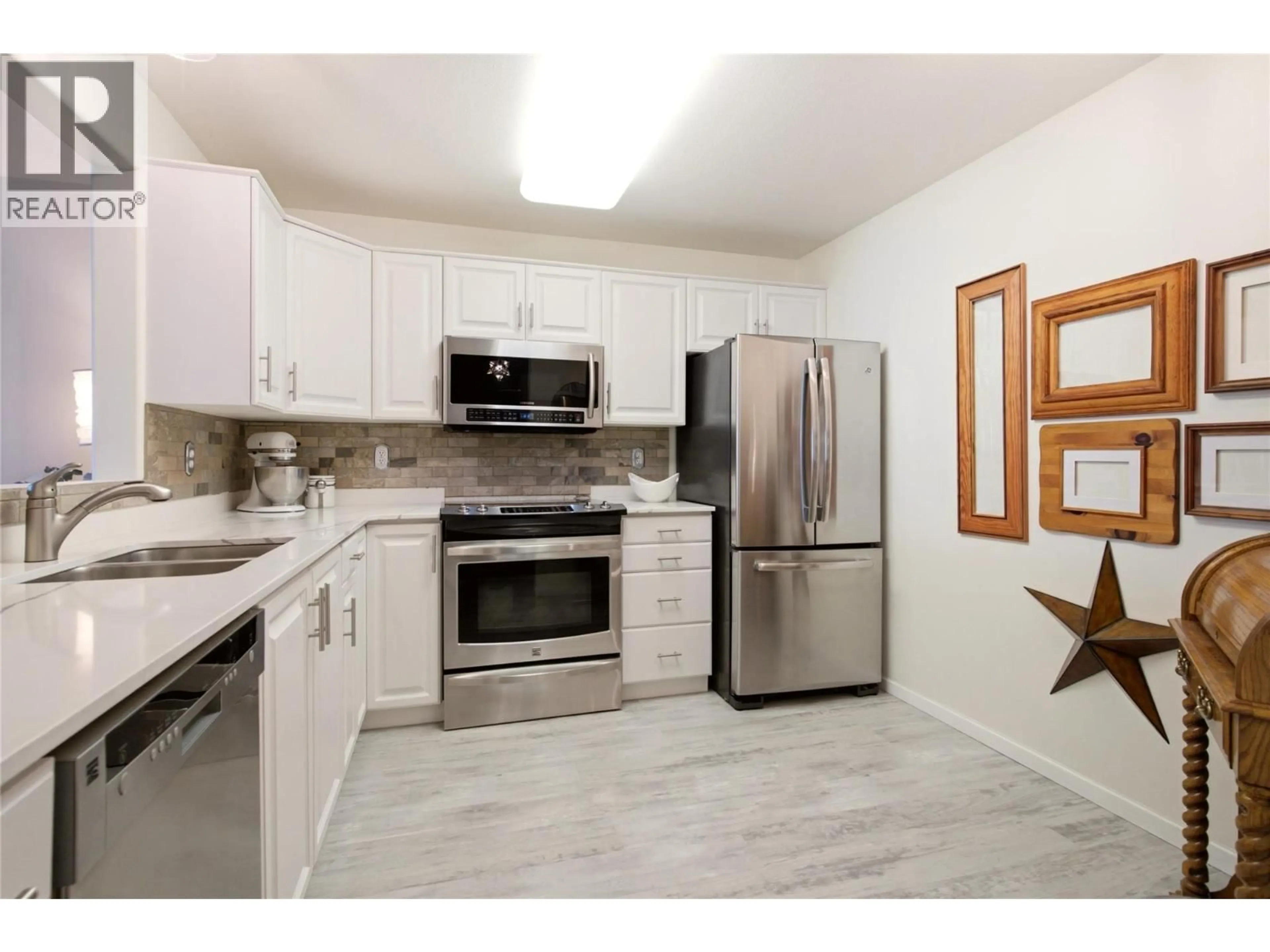 Standard kitchen, unknown for 212 - 940 GLENWOOD AVENUE, Kelowna British Columbia V1Y9P2