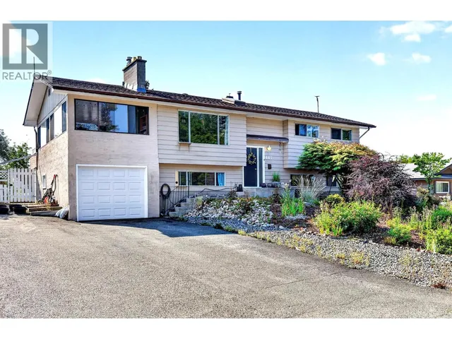 447 OPAL DRIVE, Logan Lake