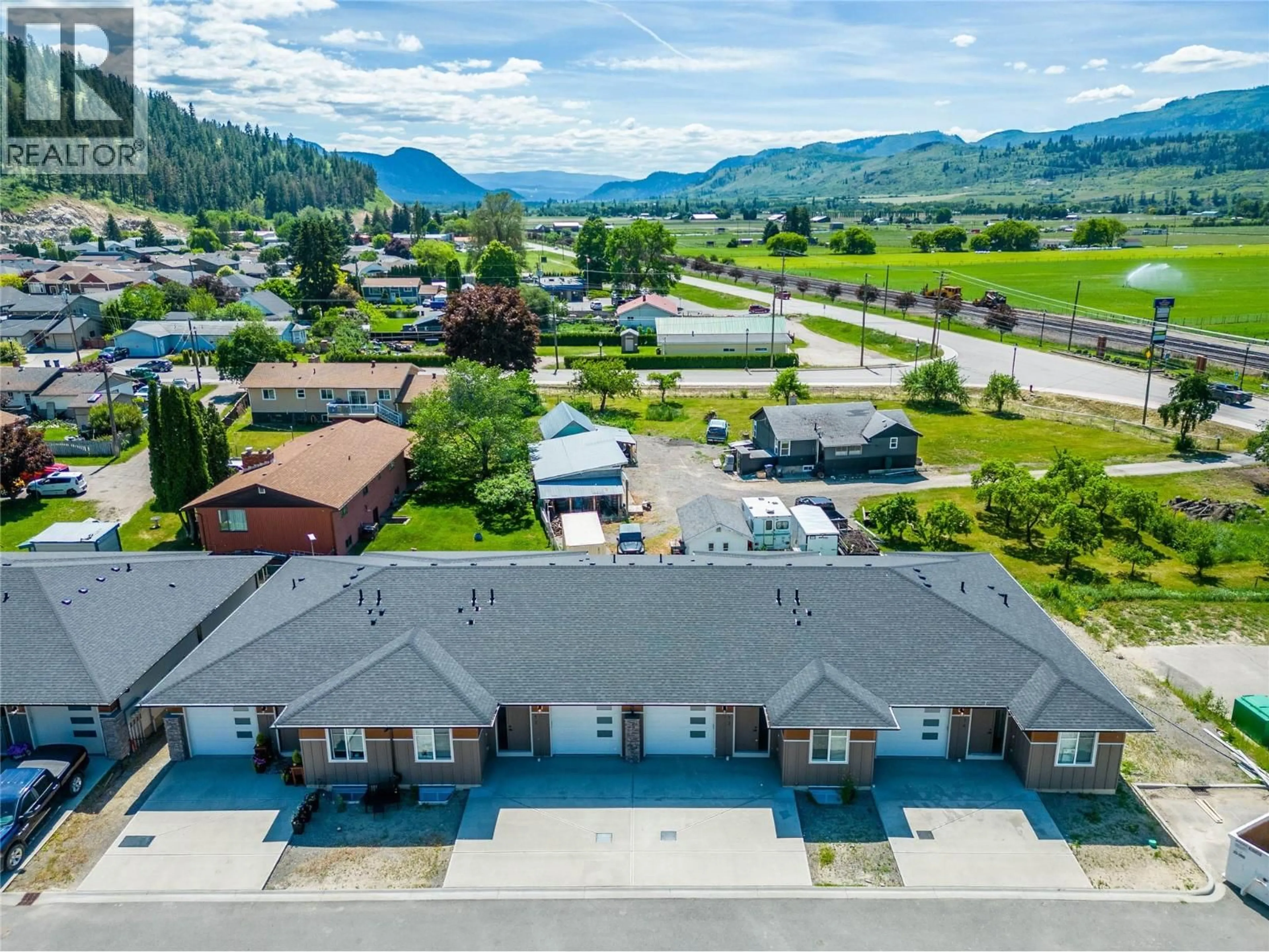 A pic from outside/outdoor area/front of a property/back of a property/a pic from drone, mountain view for 13 - 220 SHEPHERD ROAD, Chase British Columbia V0E1M1