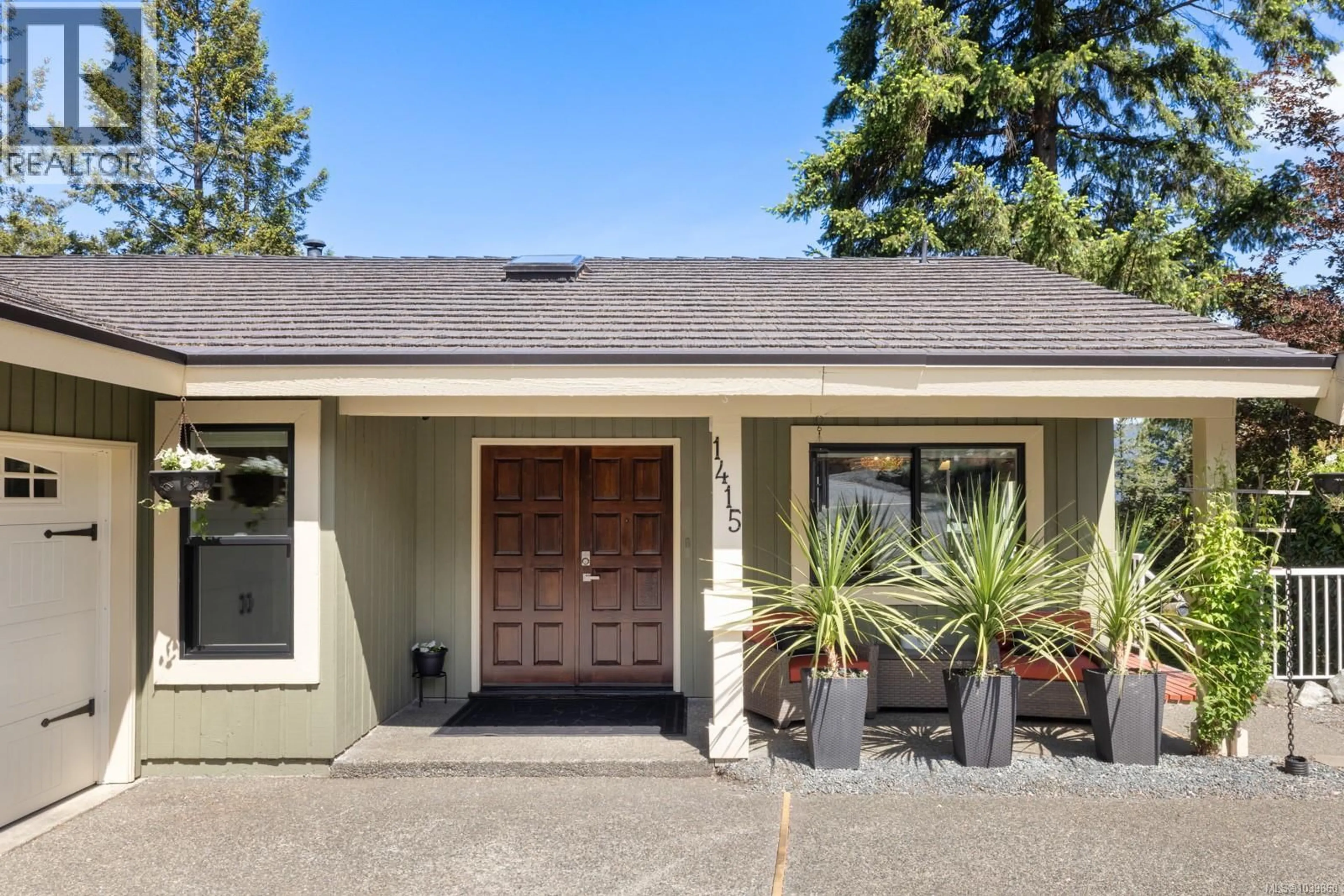 Home with vinyl exterior material, street for 1415 KINGSVIEW ROAD, Duncan British Columbia V9L5P1