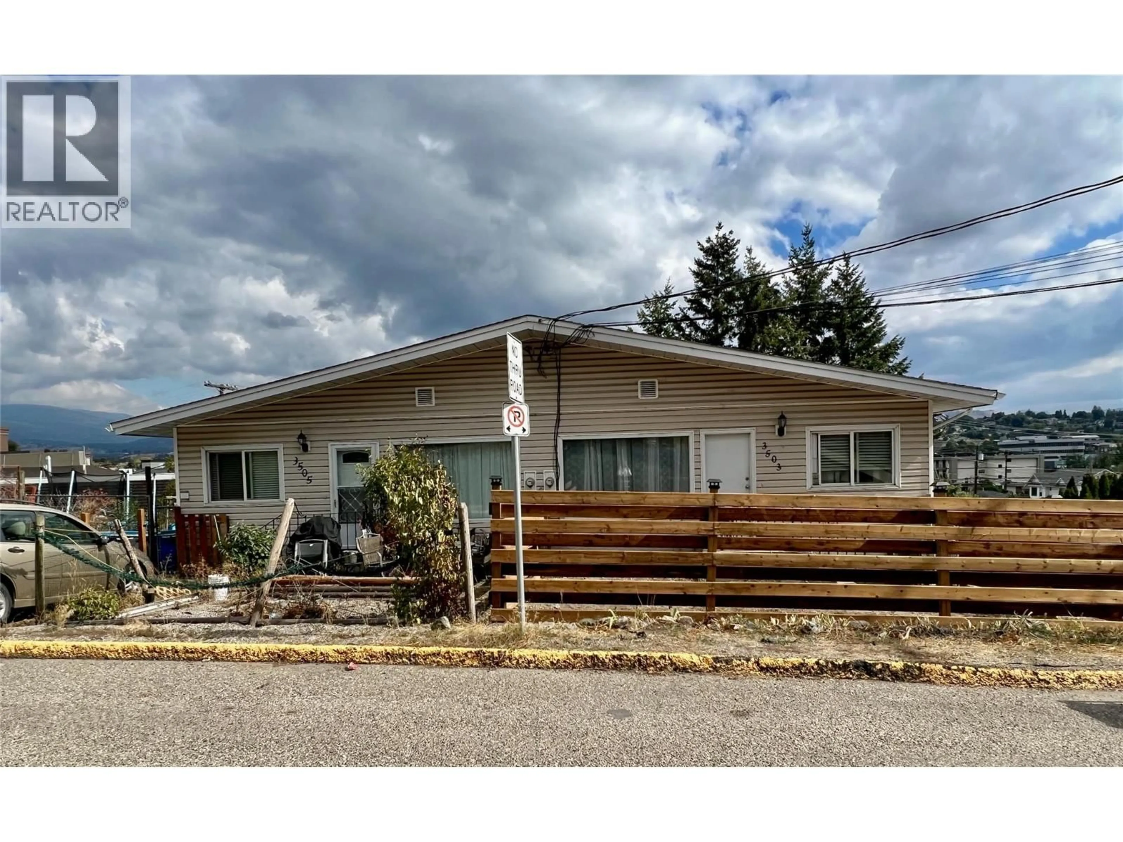 Home with vinyl exterior material, unknown for 3503 35 STREET, Vernon British Columbia V1T6C2