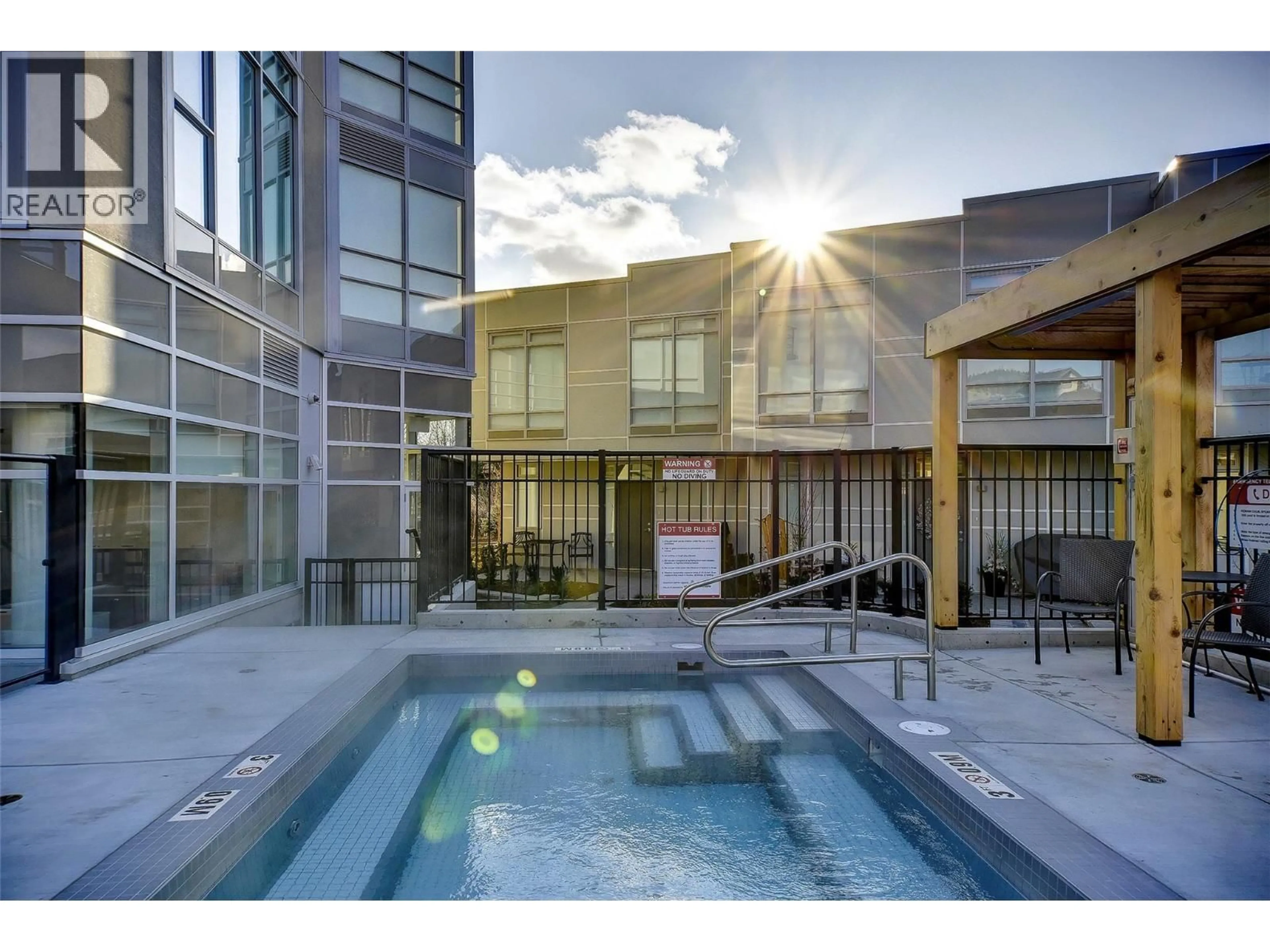 Pool for 1702 - 1151 SUNSET DRIVE, Kelowna British Columbia V1Y0G2