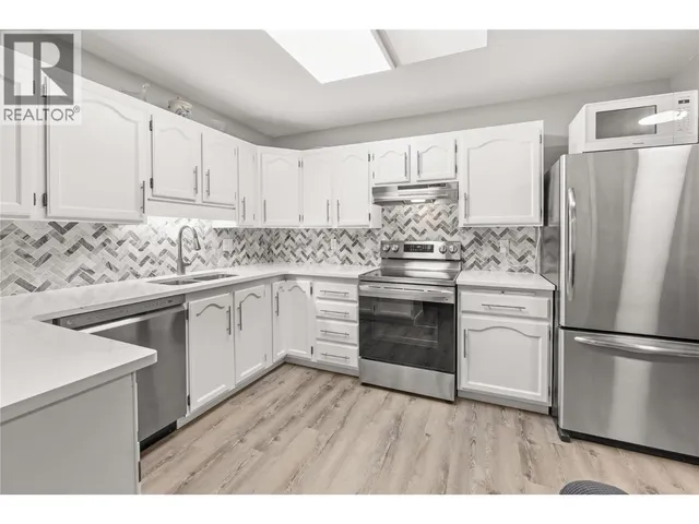 311 - 262 KINNEY AVENUE, Penticton 3