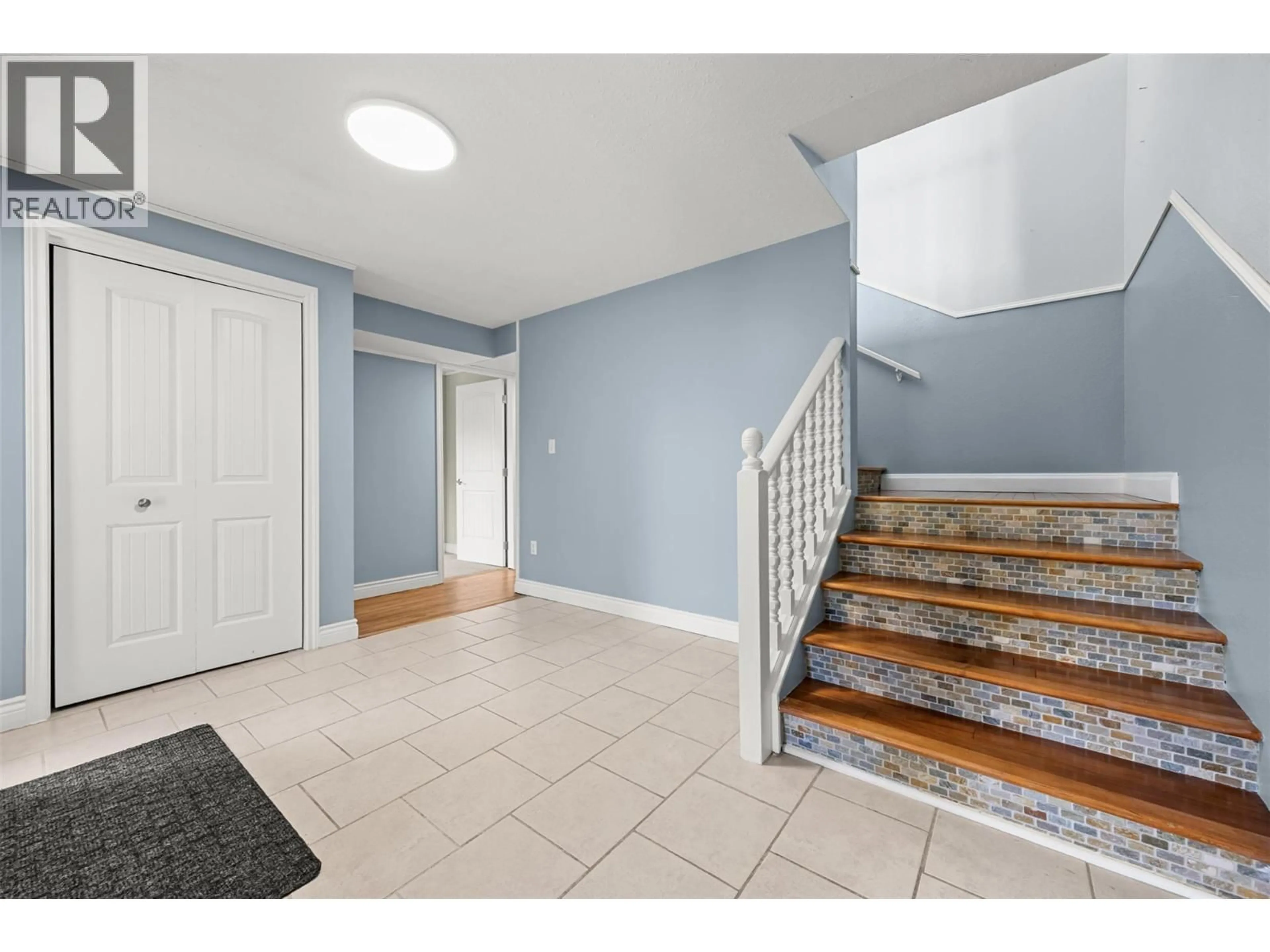 Indoor entryway for 3492 MCTAGGART ROAD, West Kelowna British Columbia V4T1H5