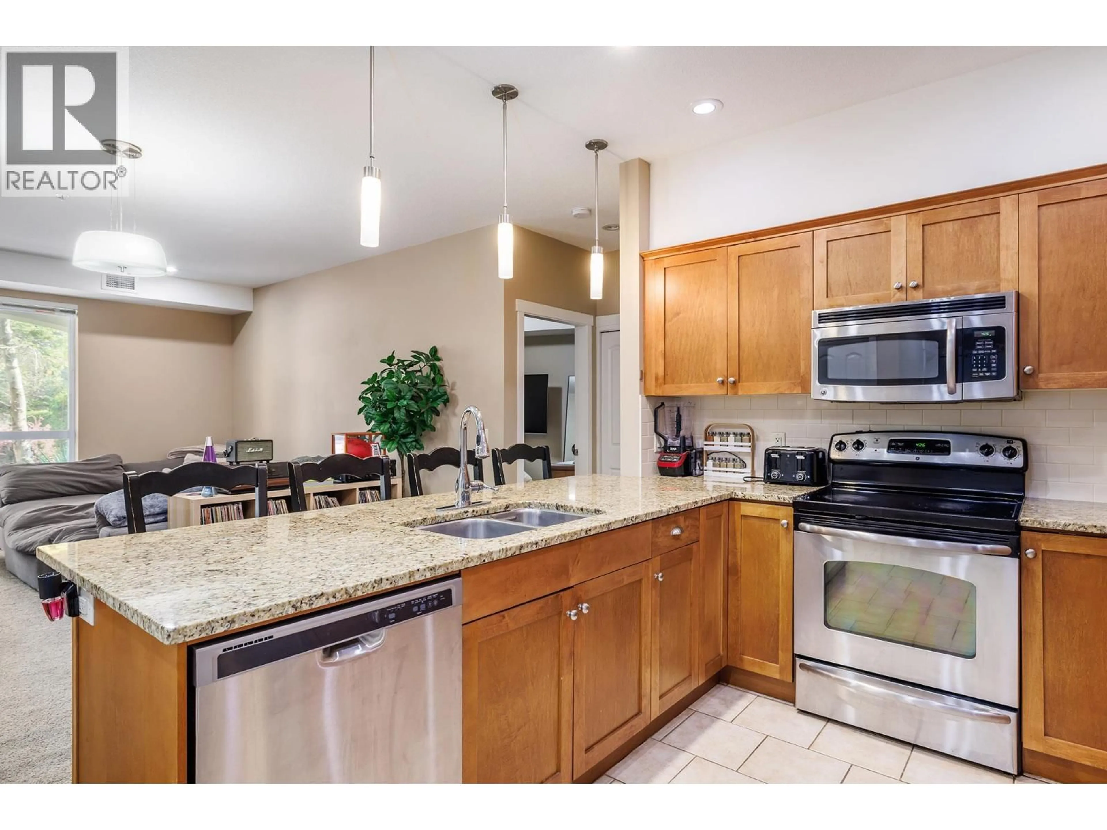 Open concept kitchen, ceramic/tile floor for 3109 - 1990 UPPER SUNDANCE DRIVE, West Kelowna British Columbia V4T3E7