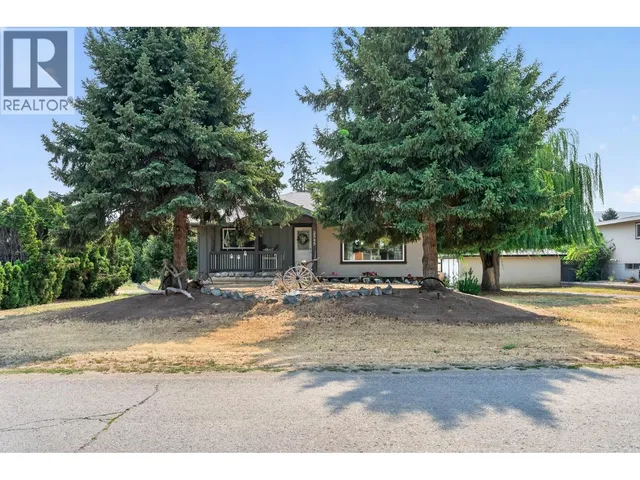 2545 YOUNG AVENUE, Kamloops 2