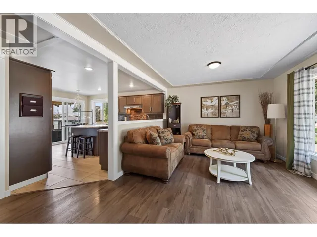 2545 YOUNG AVENUE, Kamloops 5
