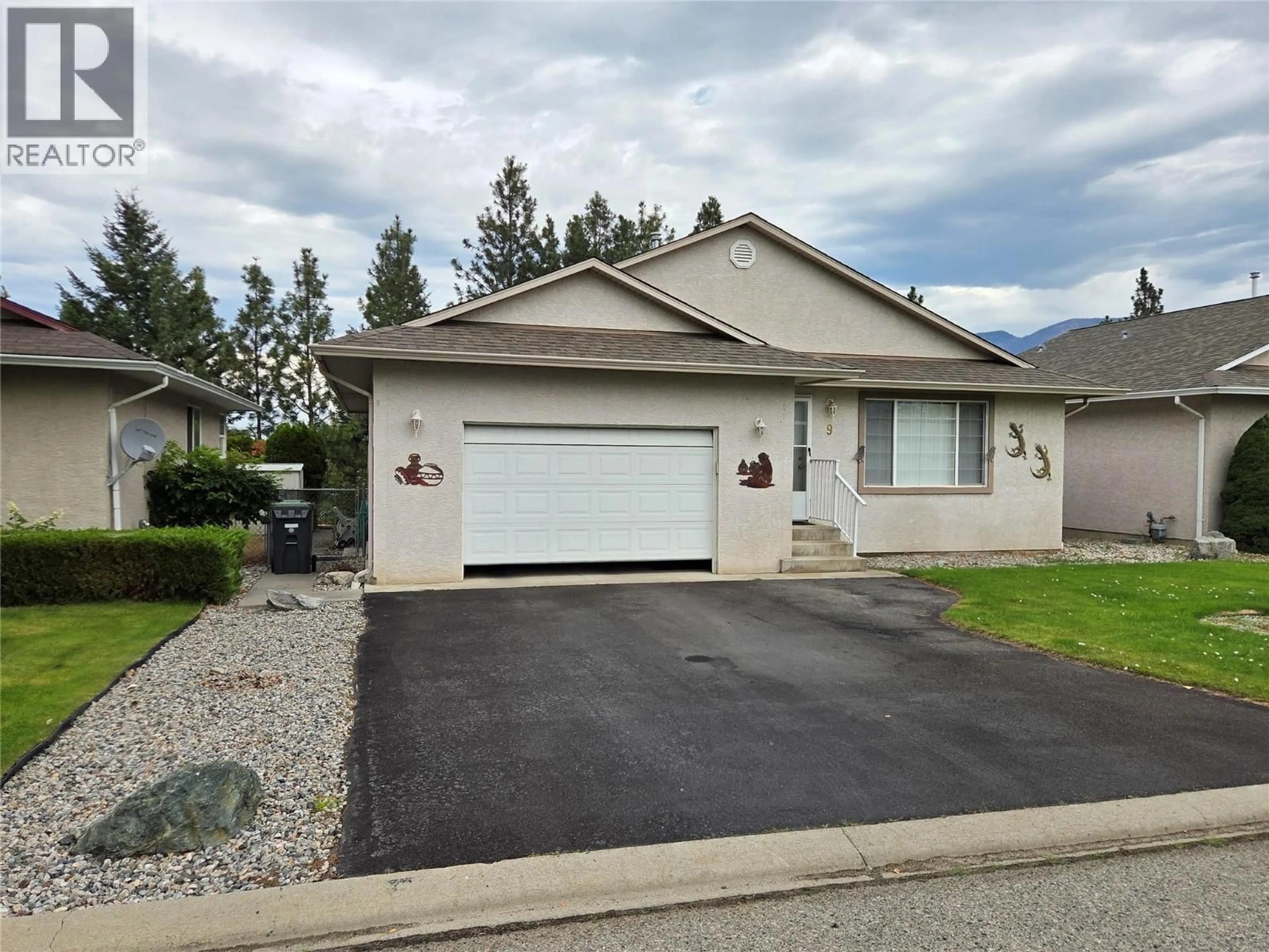 Home with vinyl exterior material, street for 9 - 1840 OLIVER RANCH ROAD, Okanagan Falls British Columbia V0H1R2