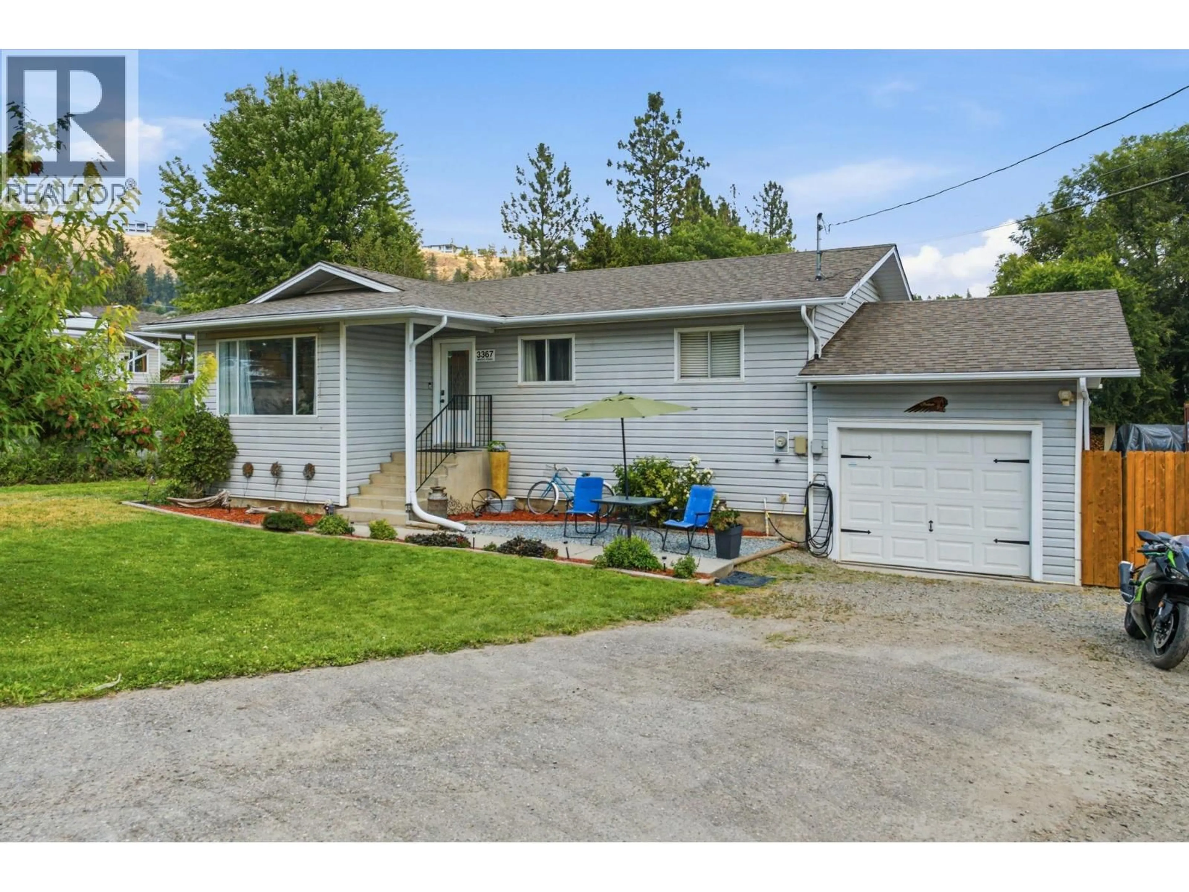 Home with vinyl exterior material, street for 3367 WOLFE ROAD, Westbank British Columbia V4T2H4