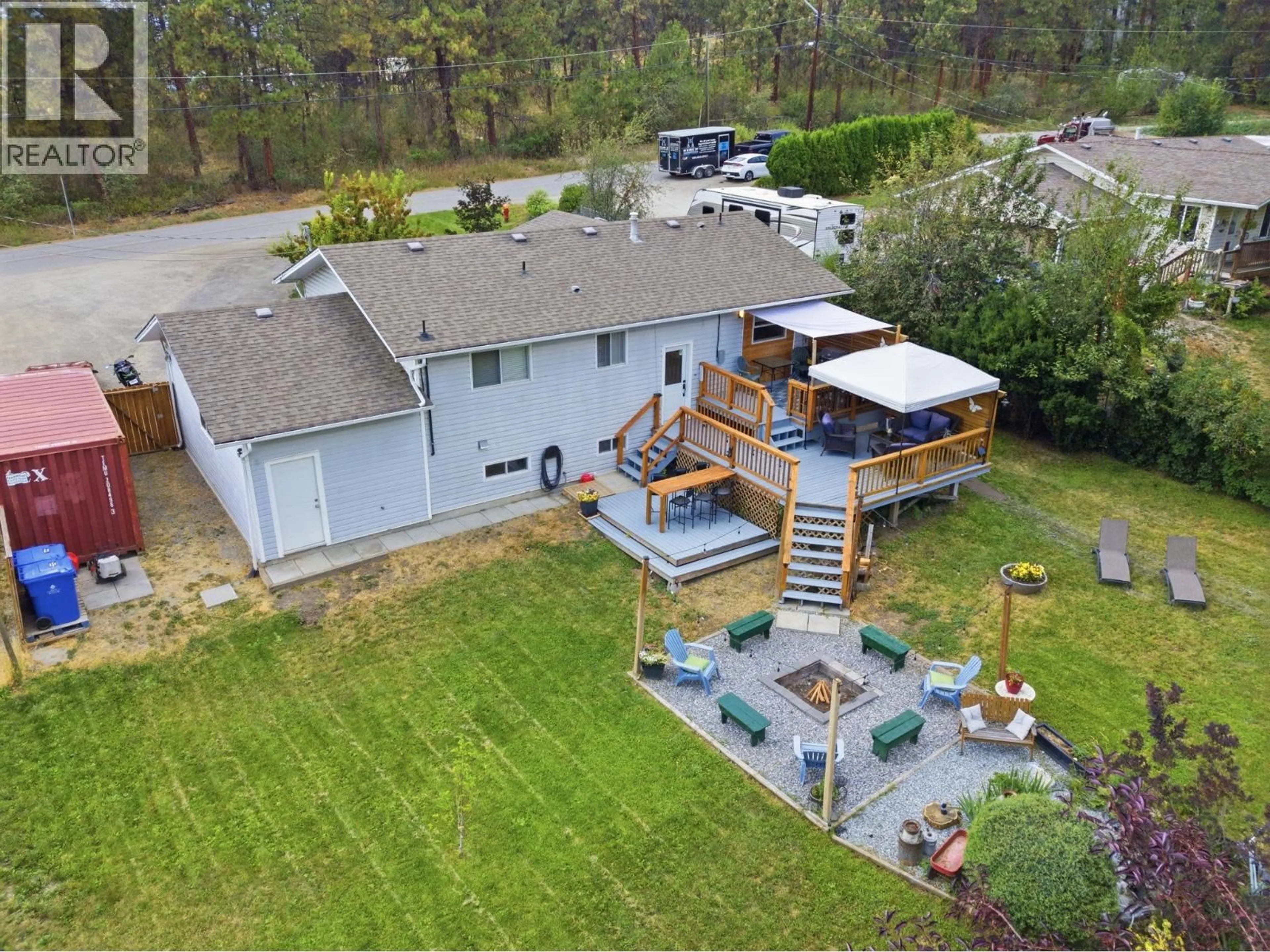 A pic from outside/outdoor area/front of a property/back of a property/a pic from drone, water/lake/river/ocean view for 3367 WOLFE ROAD, Westbank British Columbia V4T2H4