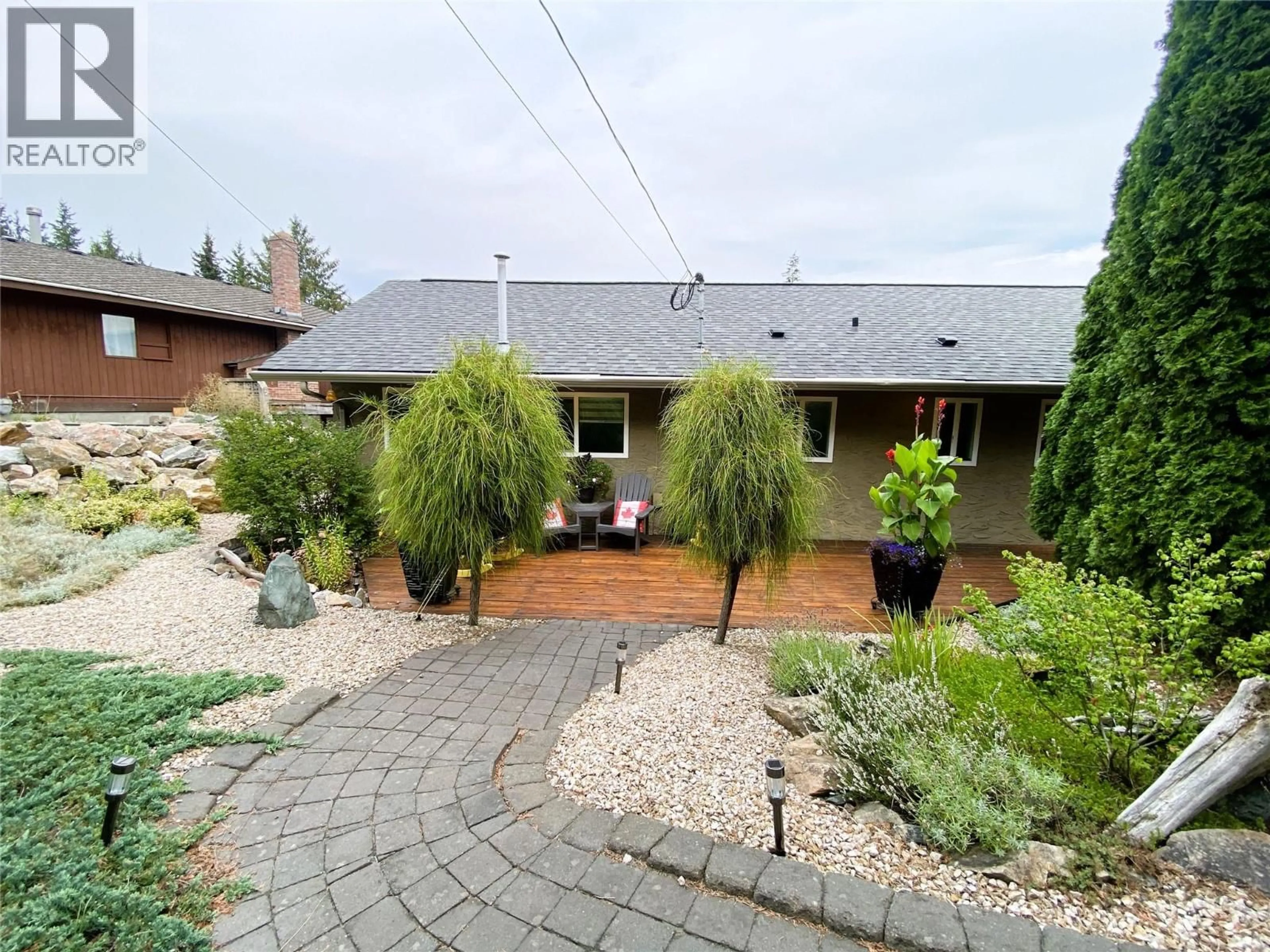 A pic from outside/outdoor area/front of a property/back of a property/a pic from drone, street for 2880 CHALET DRIVE, Blind Bay British Columbia V0E1H1