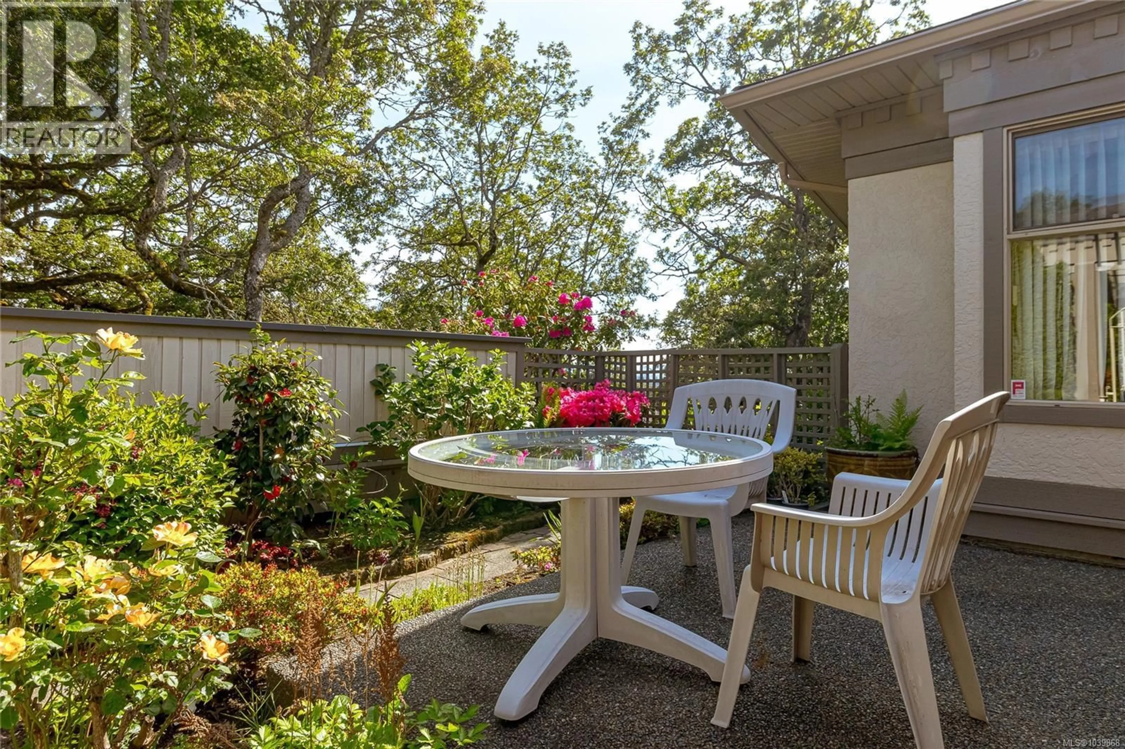 Patio, unknown for 5 - 4300 STONEYWOOD LANE, Saanich British Columbia V8X5A8