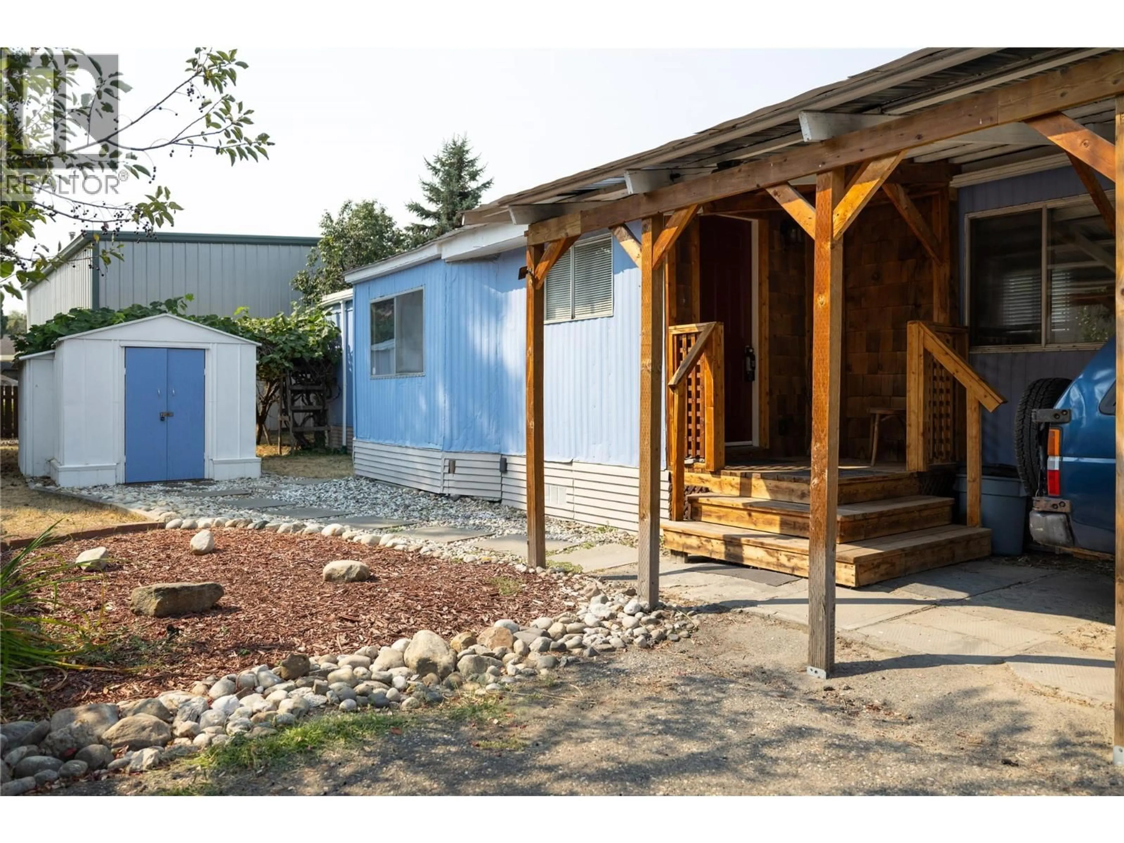 Patio, street for 67 - 15401 KALAMALKA LAKE ROAD, Coldstream British Columbia V1B1Z3