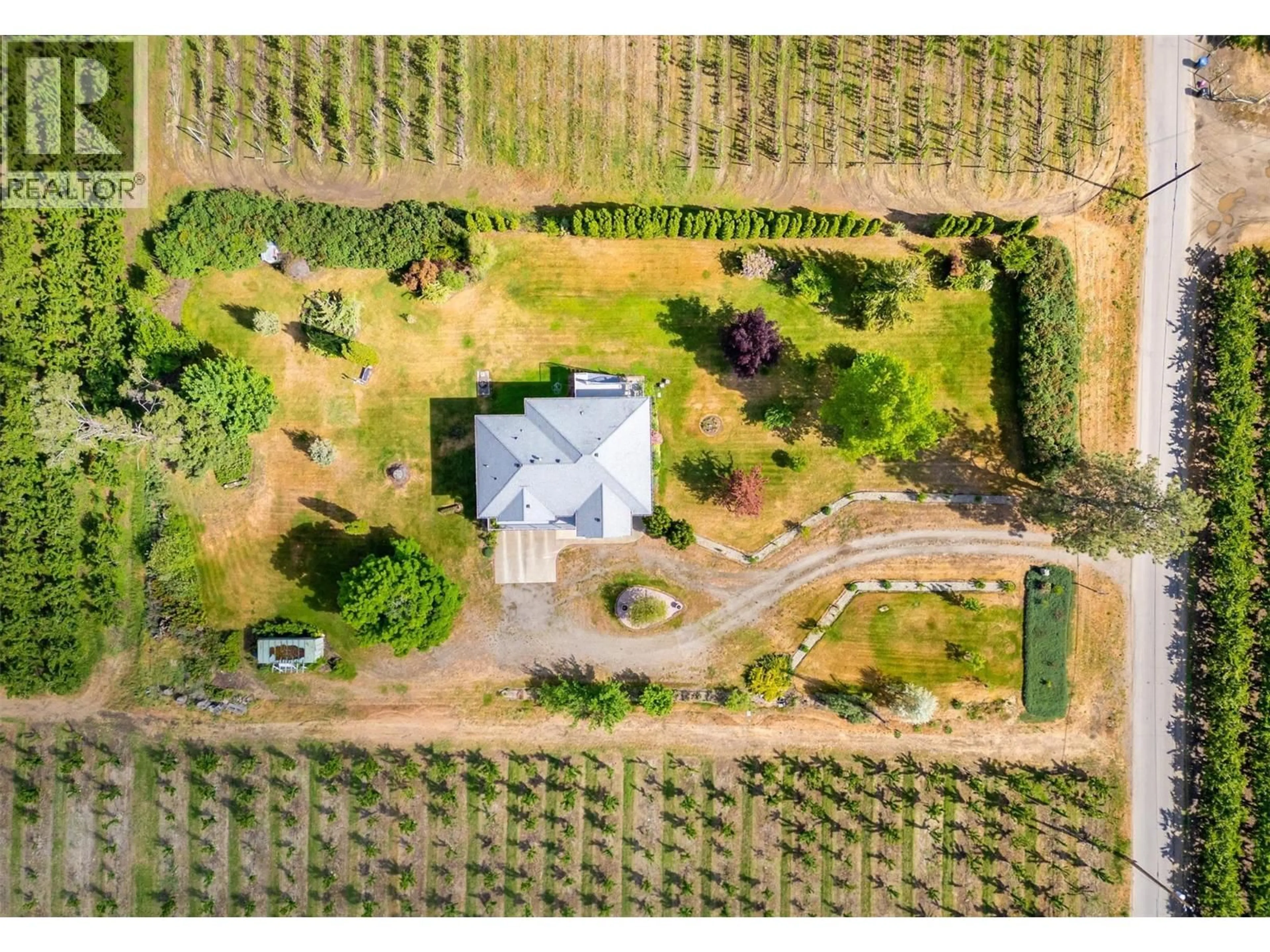 A pic from outside/outdoor area/front of a property/back of a property/a pic from drone, unknown for 3520 FITZGERALD ROAD, Kelowna British Columbia V1W4G5