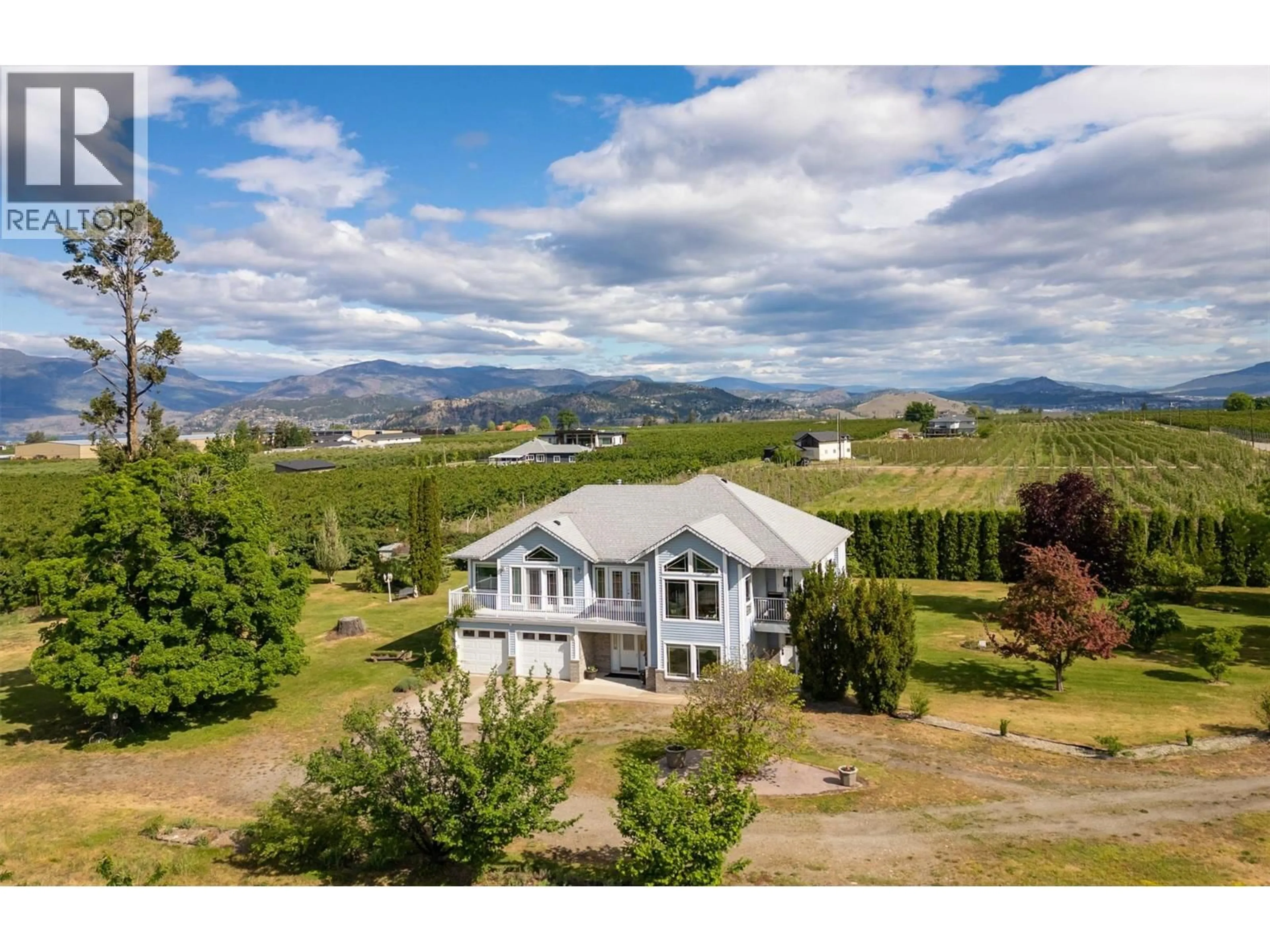 A pic from outside/outdoor area/front of a property/back of a property/a pic from drone, mountain view for 3520 FITZGERALD ROAD, Kelowna British Columbia V1W4G5