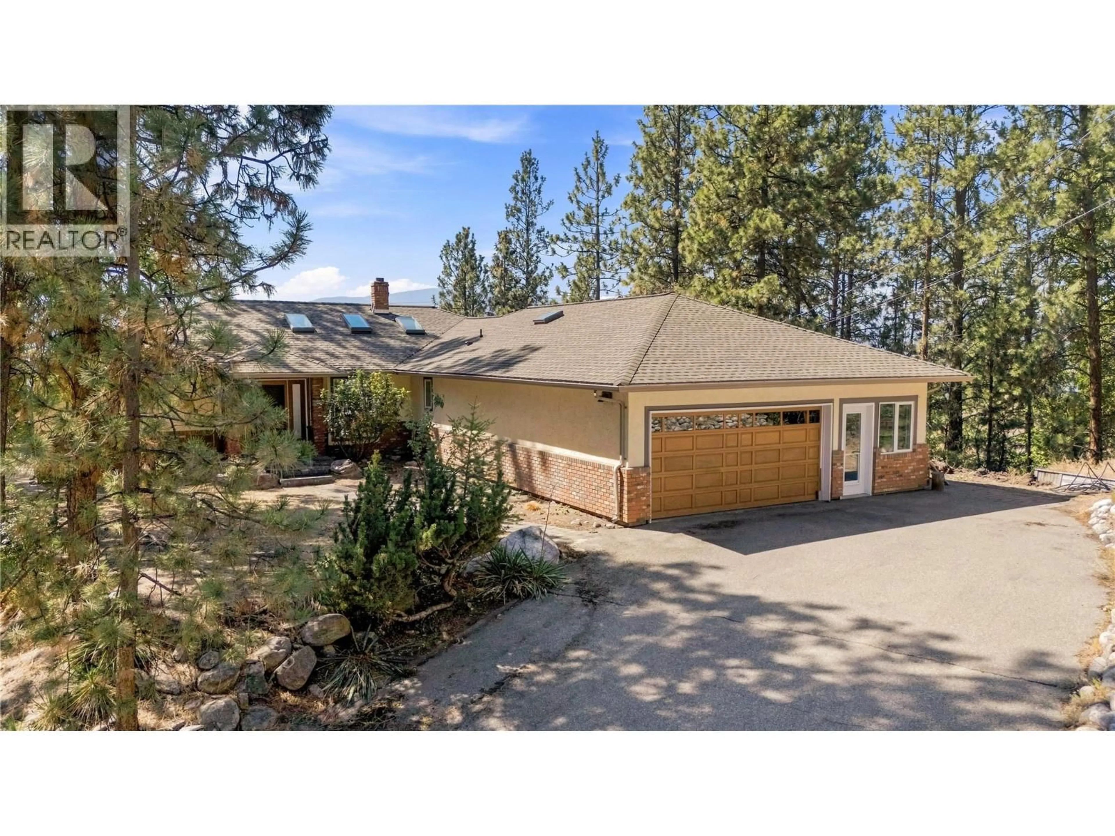 Home with vinyl exterior material, unknown for 1970 SUTHERLAND ROAD, Penticton British Columbia V2A8T8