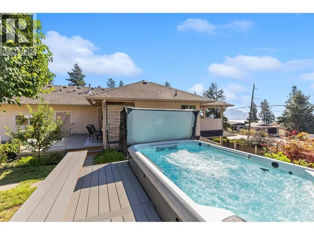 5990 VICTORIA STREET, Peachland 5