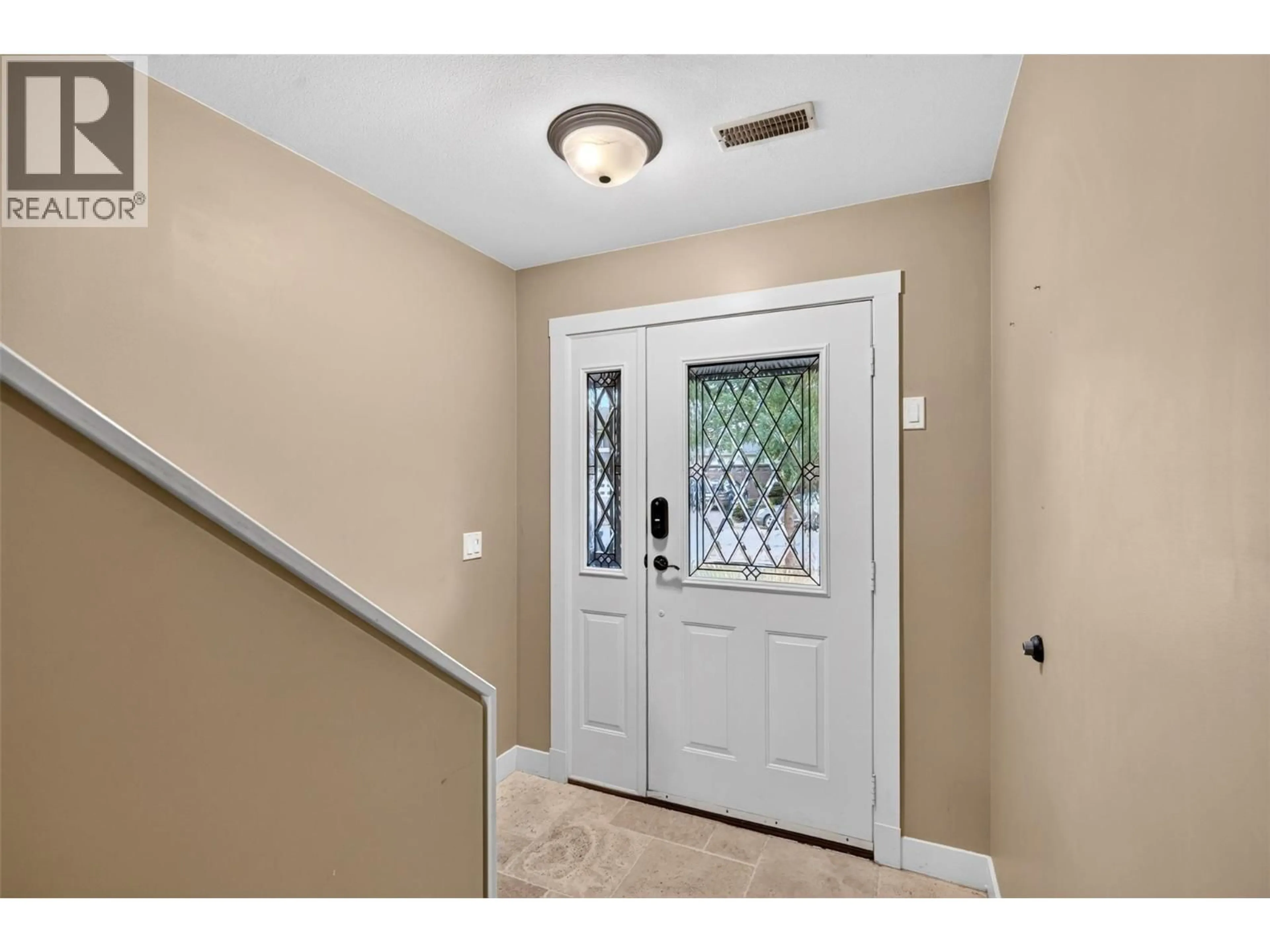 Indoor entryway for 1342 FRIESEN ROAD, Kelowna British Columbia V1X7P7