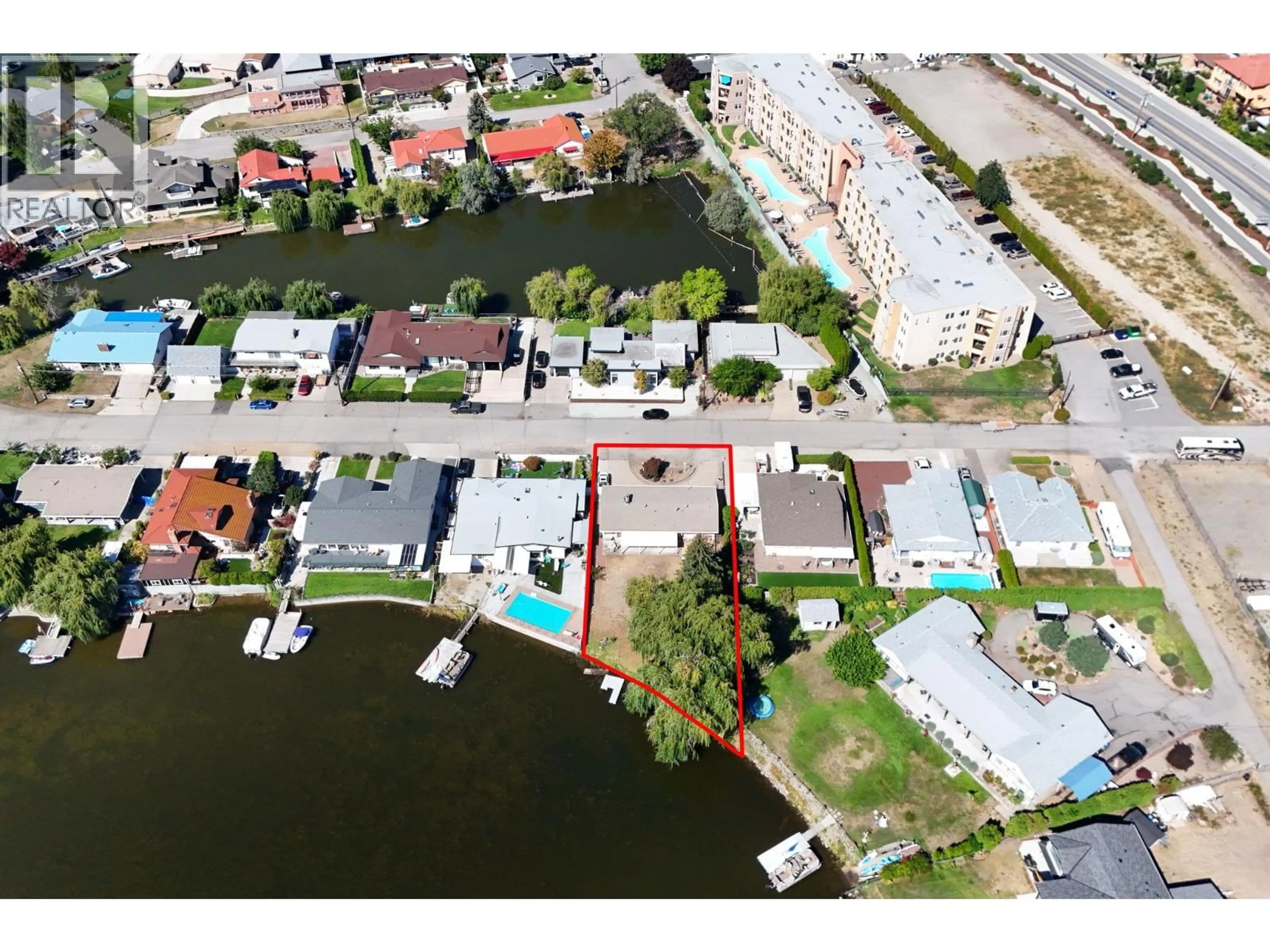A pic from outside/outdoor area/front of a property/back of a property/a pic from drone, water/lake/river/ocean view for 22 SOLANA KEY COURT, Osoyoos British Columbia V0H1V3