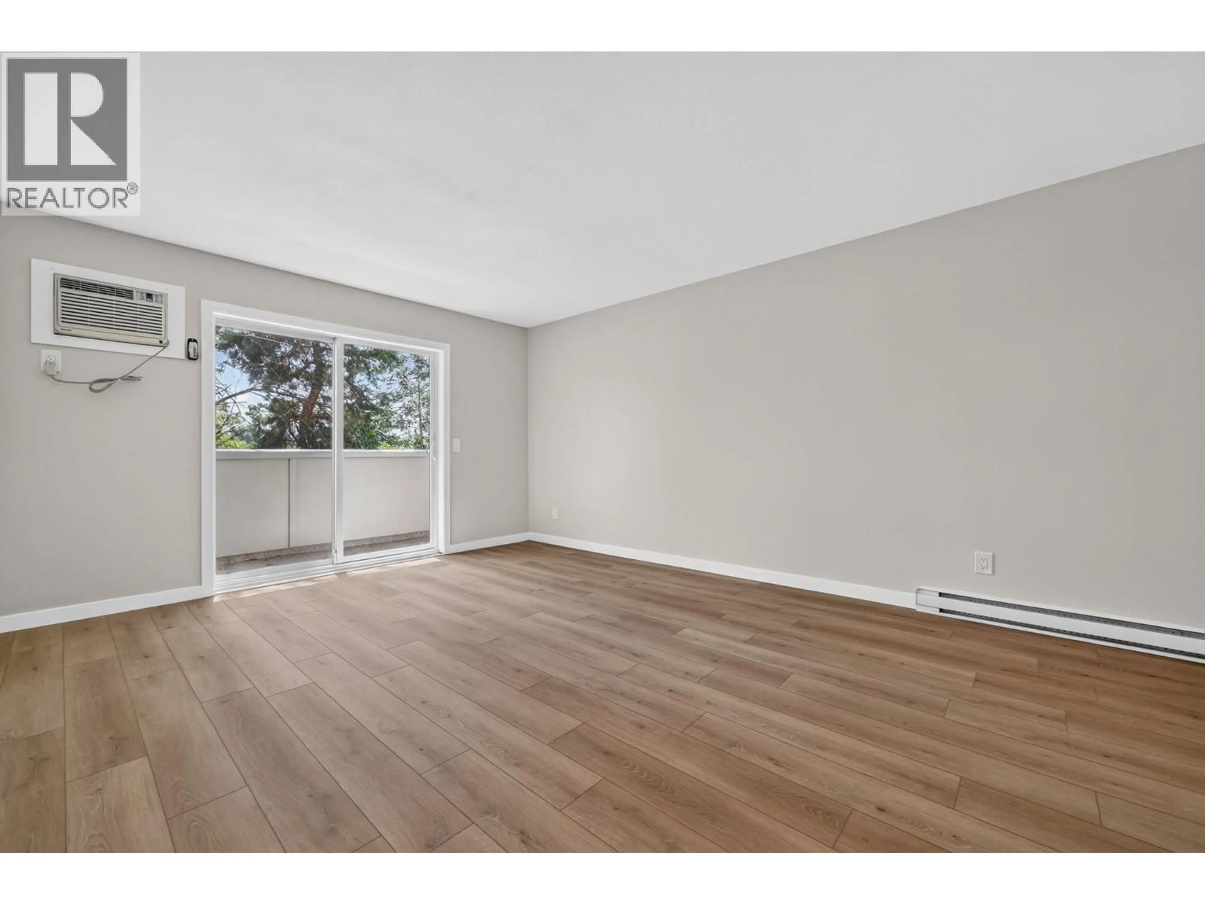 A pic of a room for 311 - 3180 DE MONTREUIL COURT, Kelowna British Columbia V1W3W4