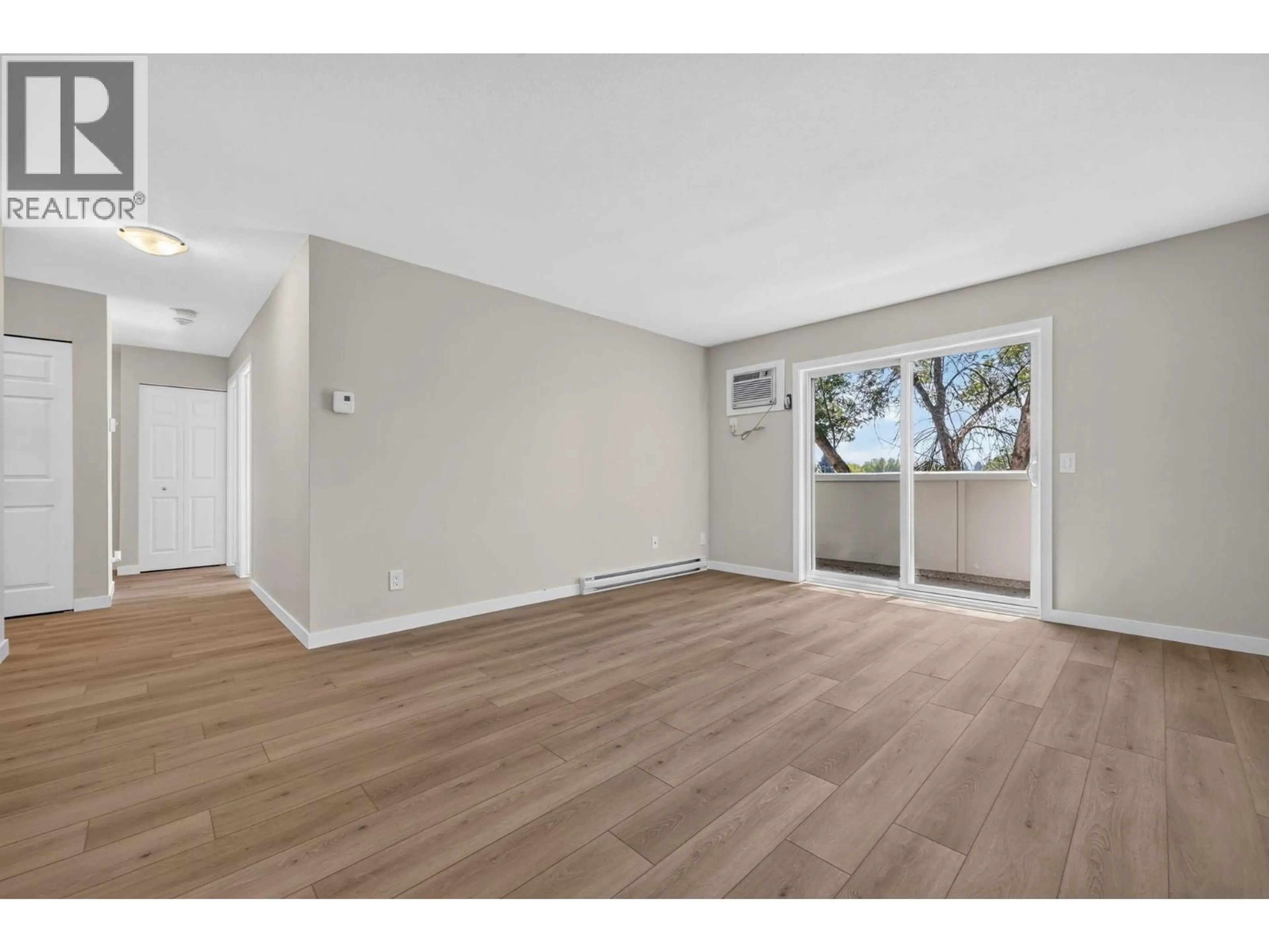 A pic of a room for 311 - 3180 DE MONTREUIL COURT, Kelowna British Columbia V1W3W4