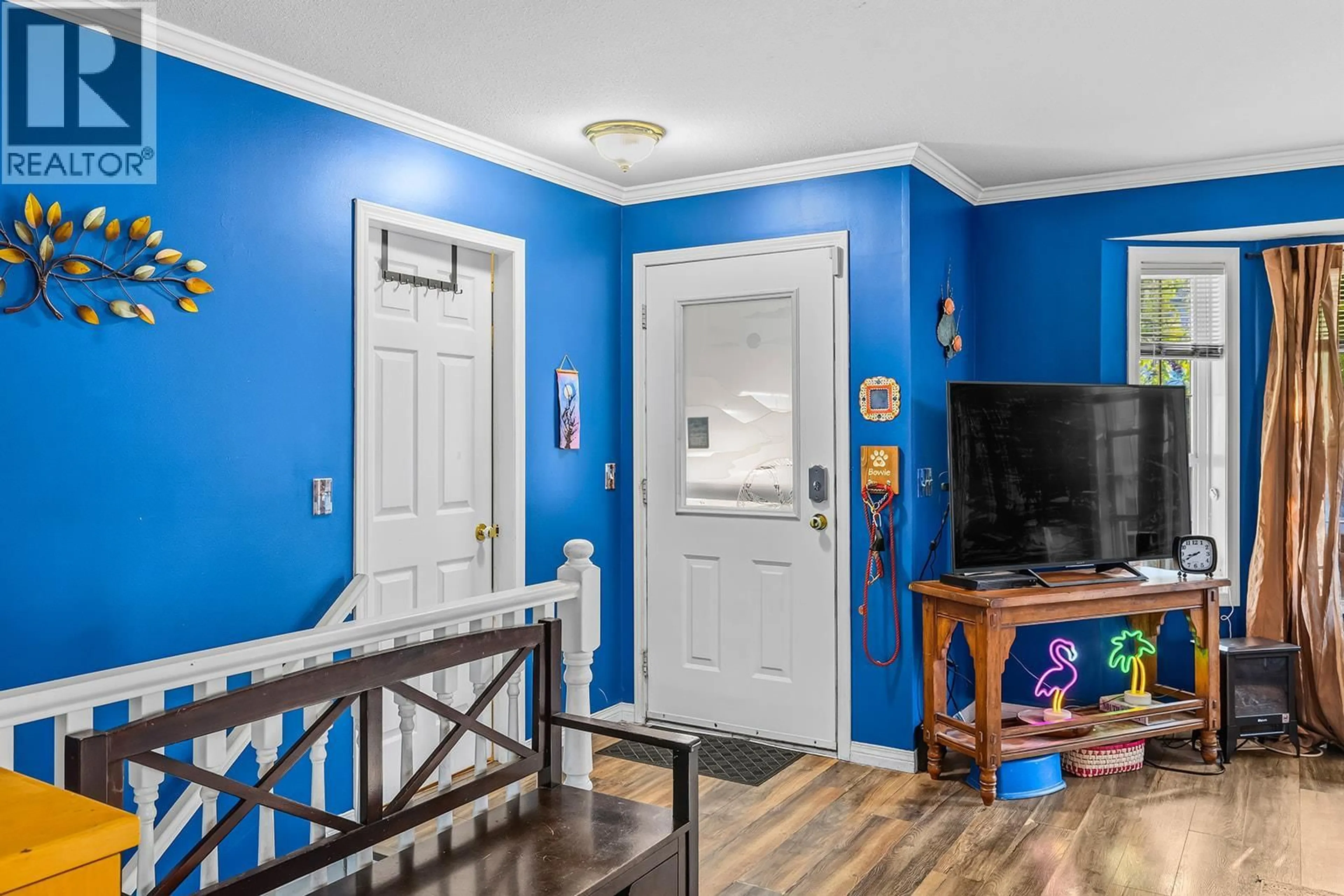 Indoor entryway for 30 - 6100 OLD VERNON ROAD, Kelowna British Columbia V1X7T8
