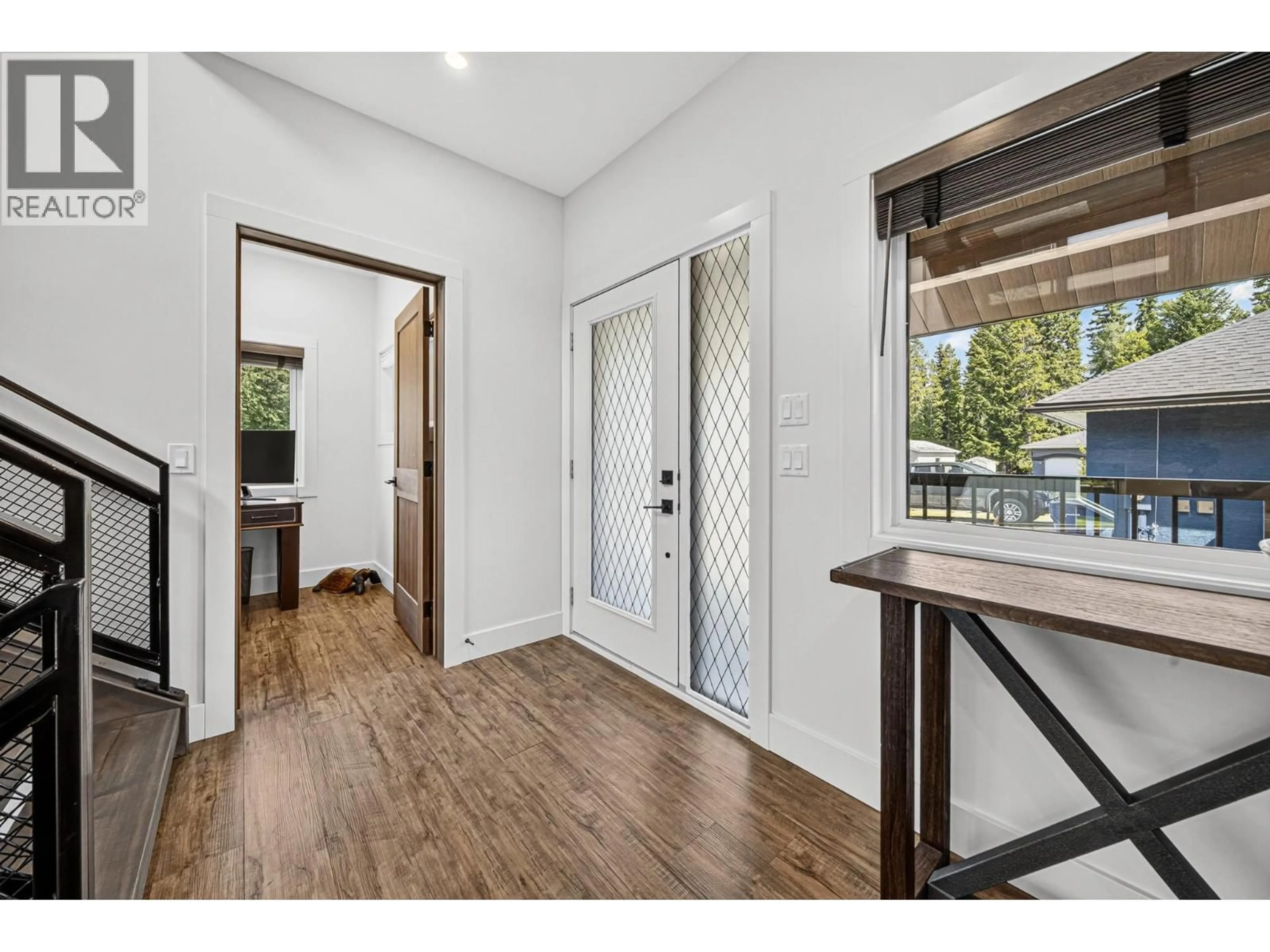 Indoor entryway for 1305 BRIARWOOD PLACE, Sparwood British Columbia V0B2G2