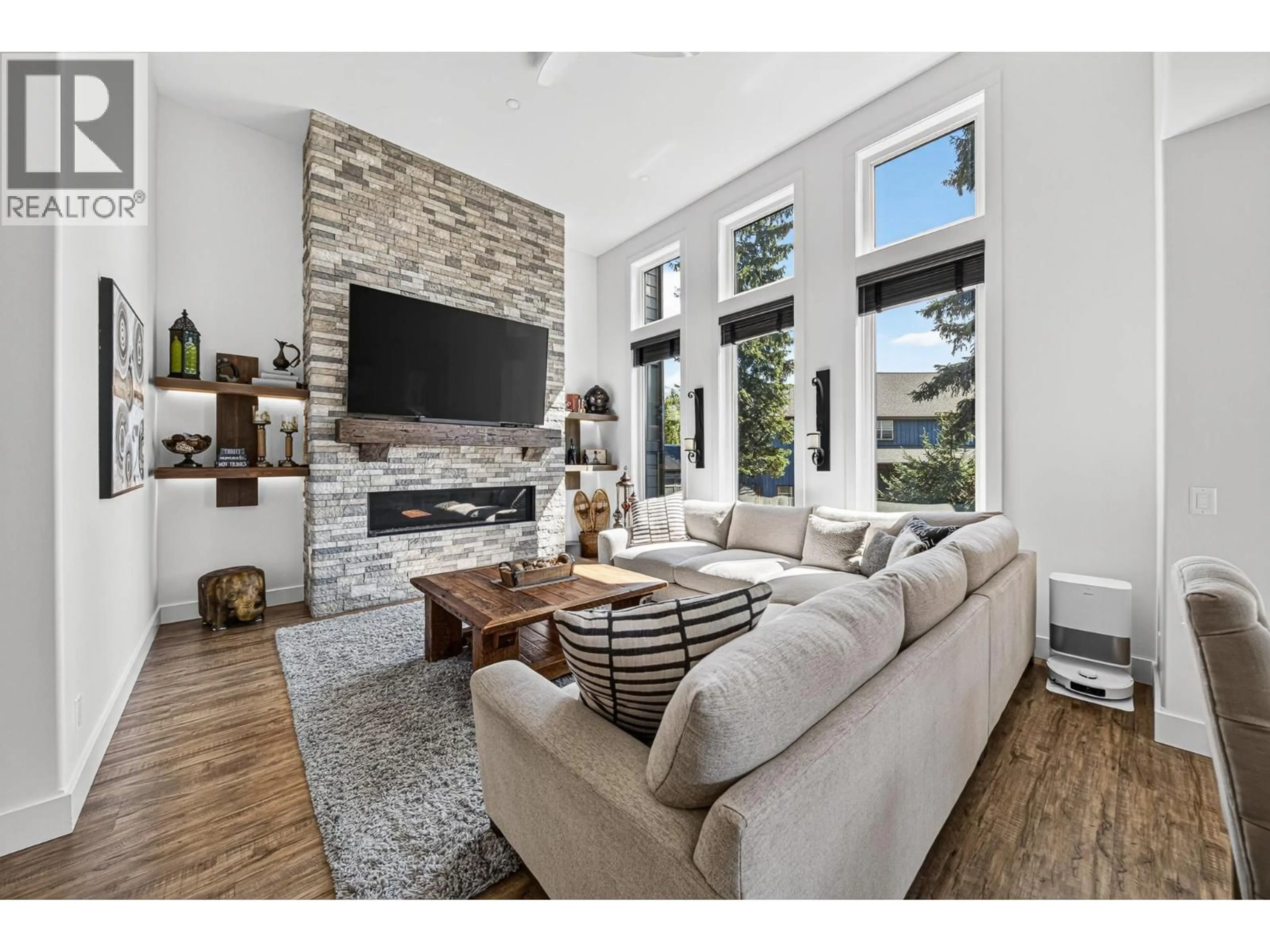 Living room with furniture, unknown for 1305 BRIARWOOD PLACE, Sparwood British Columbia V0B2G2