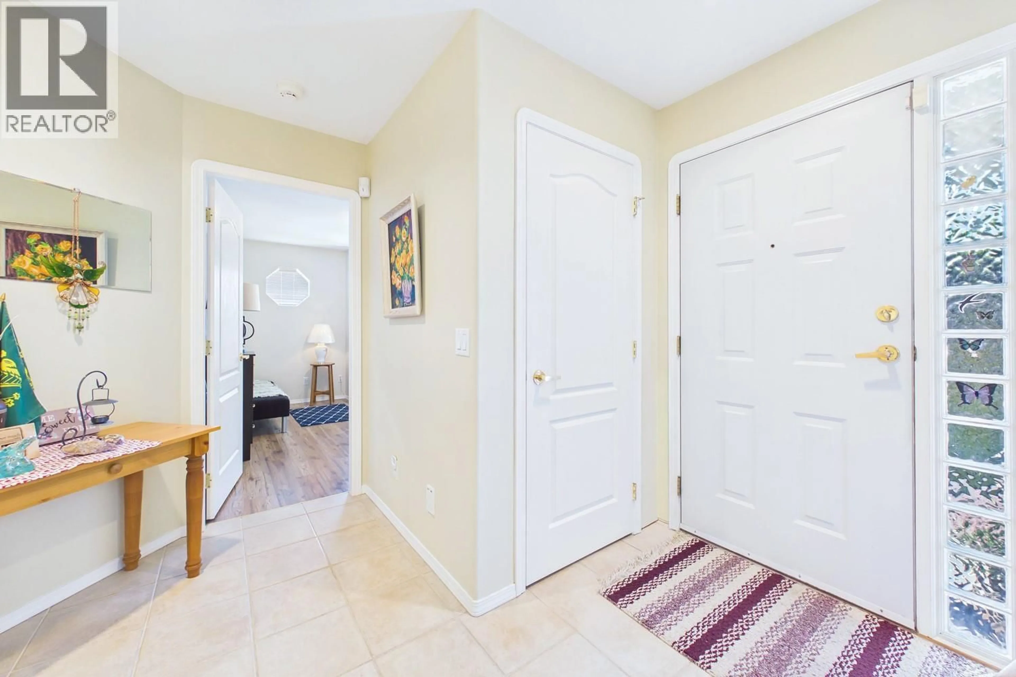 Indoor entryway for 84 - 680 VALLEY ROAD, Kelowna British Columbia V1V2J3
