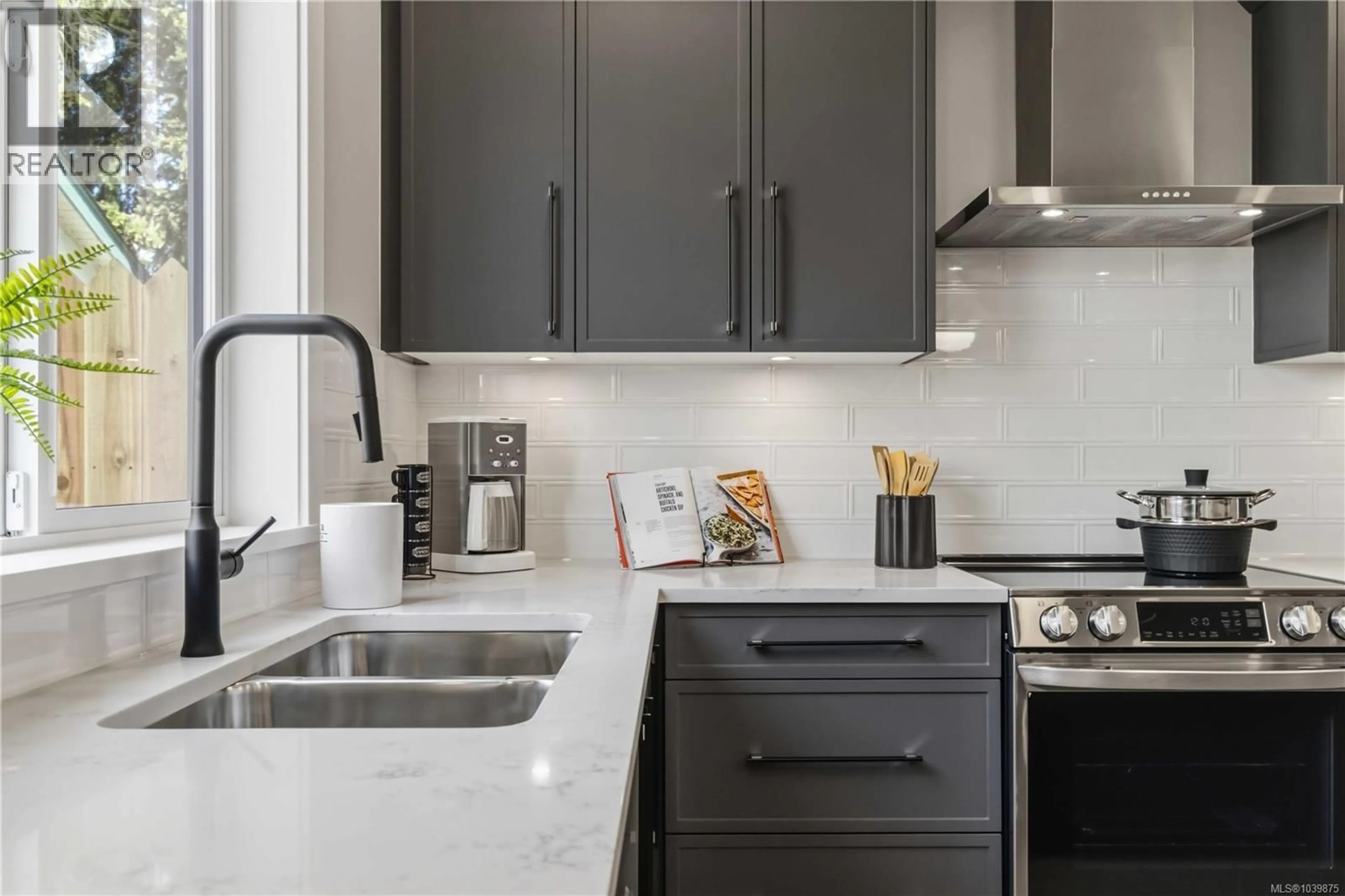 Contemporary kitchen, ceramic/tile floor for 2 - 2312 ORCHARD AVENUE, Sidney British Columbia V8L1T6