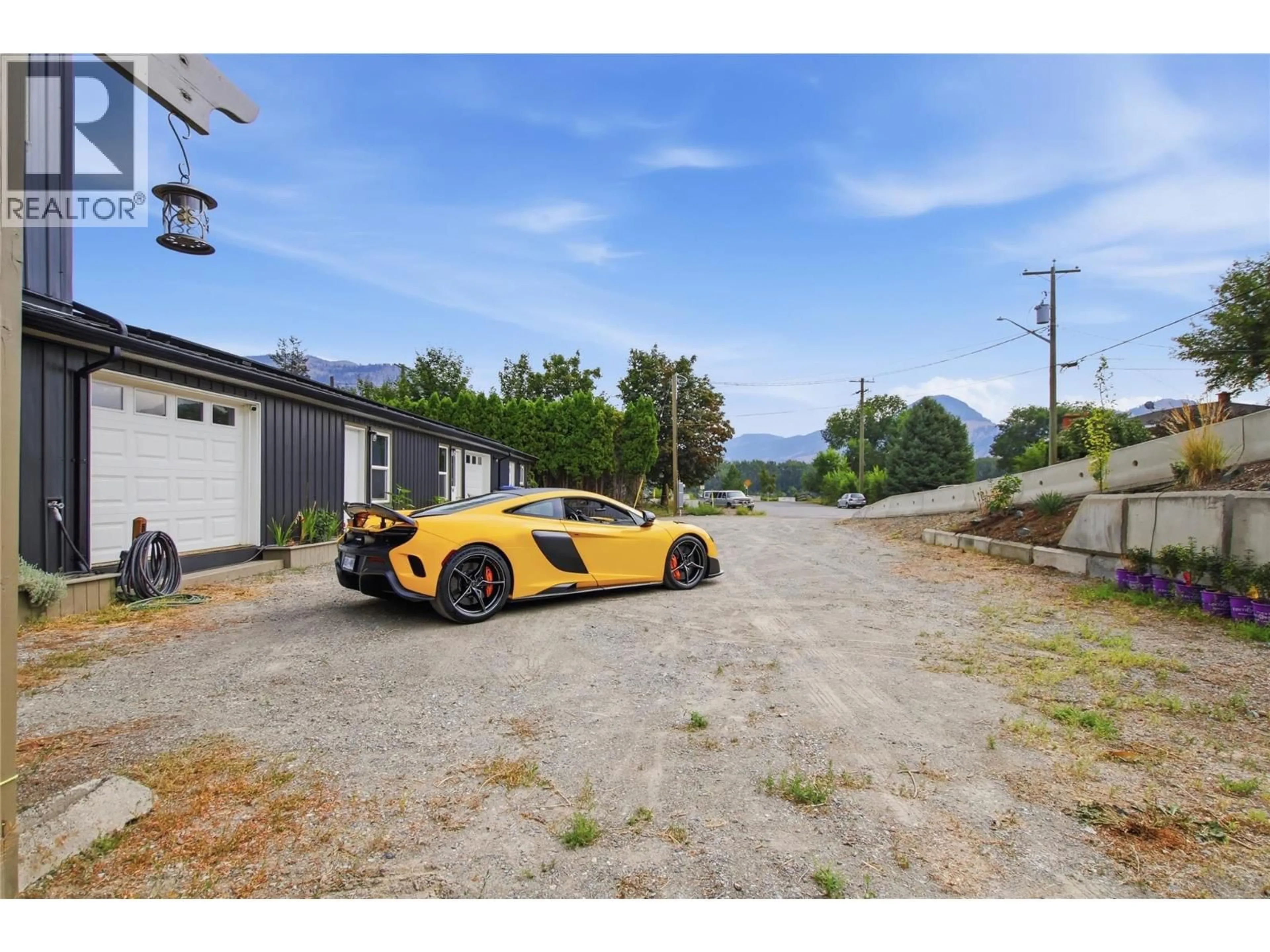 Indoor garage for 760 YATES ROAD, Kamloops British Columbia V2B6C9