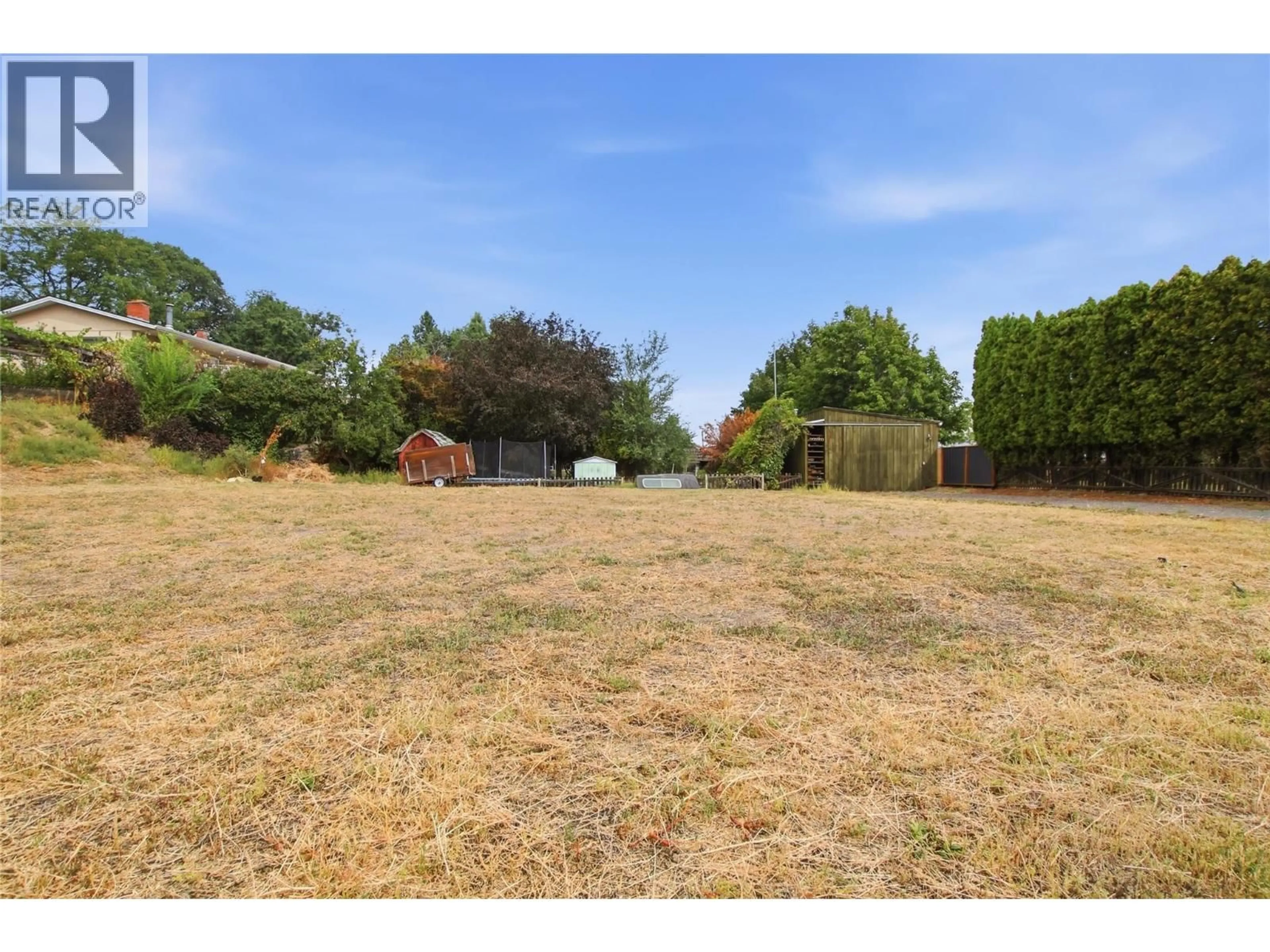 A pic from outside/outdoor area/front of a property/back of a property/a pic from drone, unknown for 760 YATES ROAD, Kamloops British Columbia V2B6C9